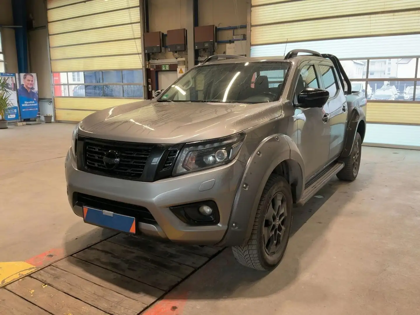 Nissan Navara NP300 Tekna DoKa AHK LED Sitzhzg 360° Gris - 1