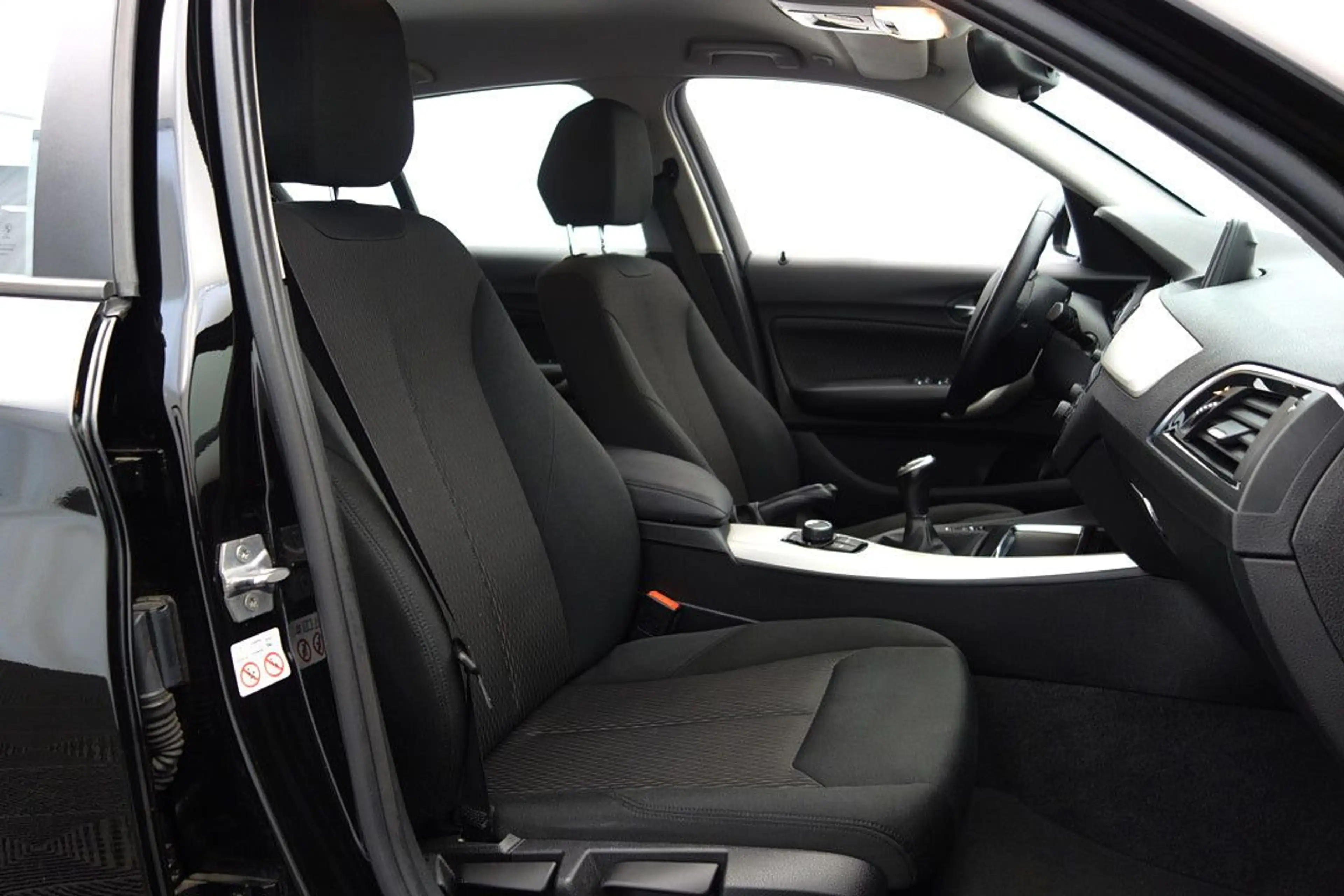 BMW 118 i Advantage PDC+HANKOOK+BLUETOOTH — photo 13