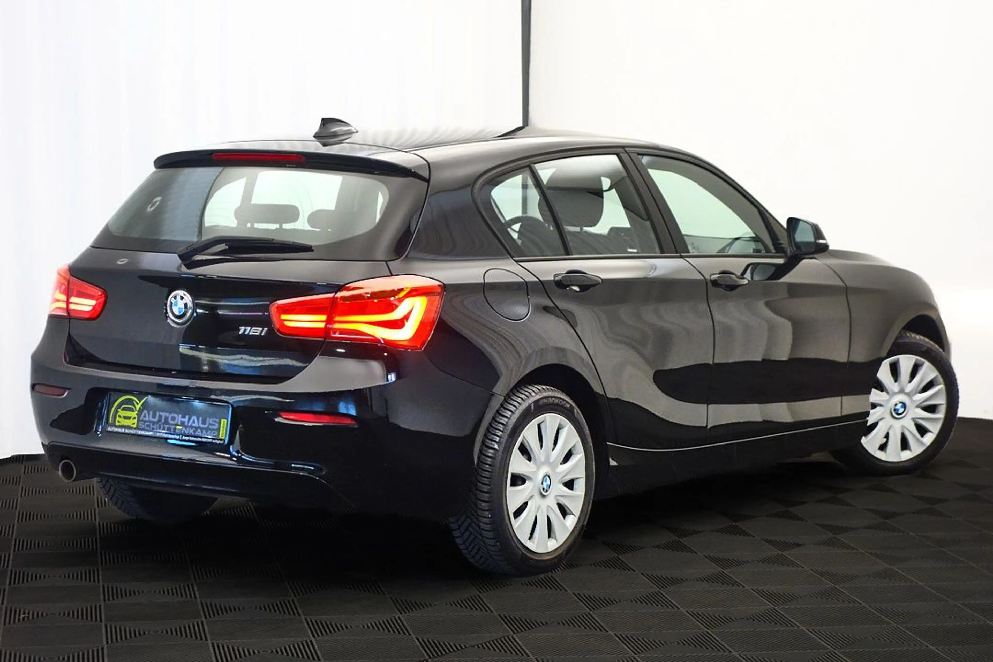 BMW 118 i Advantage PDC+HANKOOK+BLUETOOTH — photo 7