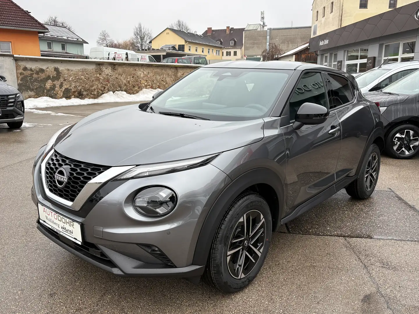Nissan Juke Juke 1,0 DIG-T N-Connecta DCT N-Connecta Grau - 2