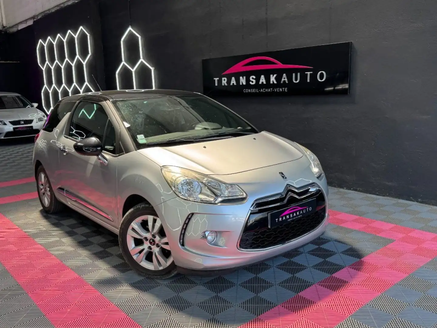 DS Automobiles DS 3 So Chic BlueHDi 100 ch SS ~ Climatisation ~ Régula siva - 1