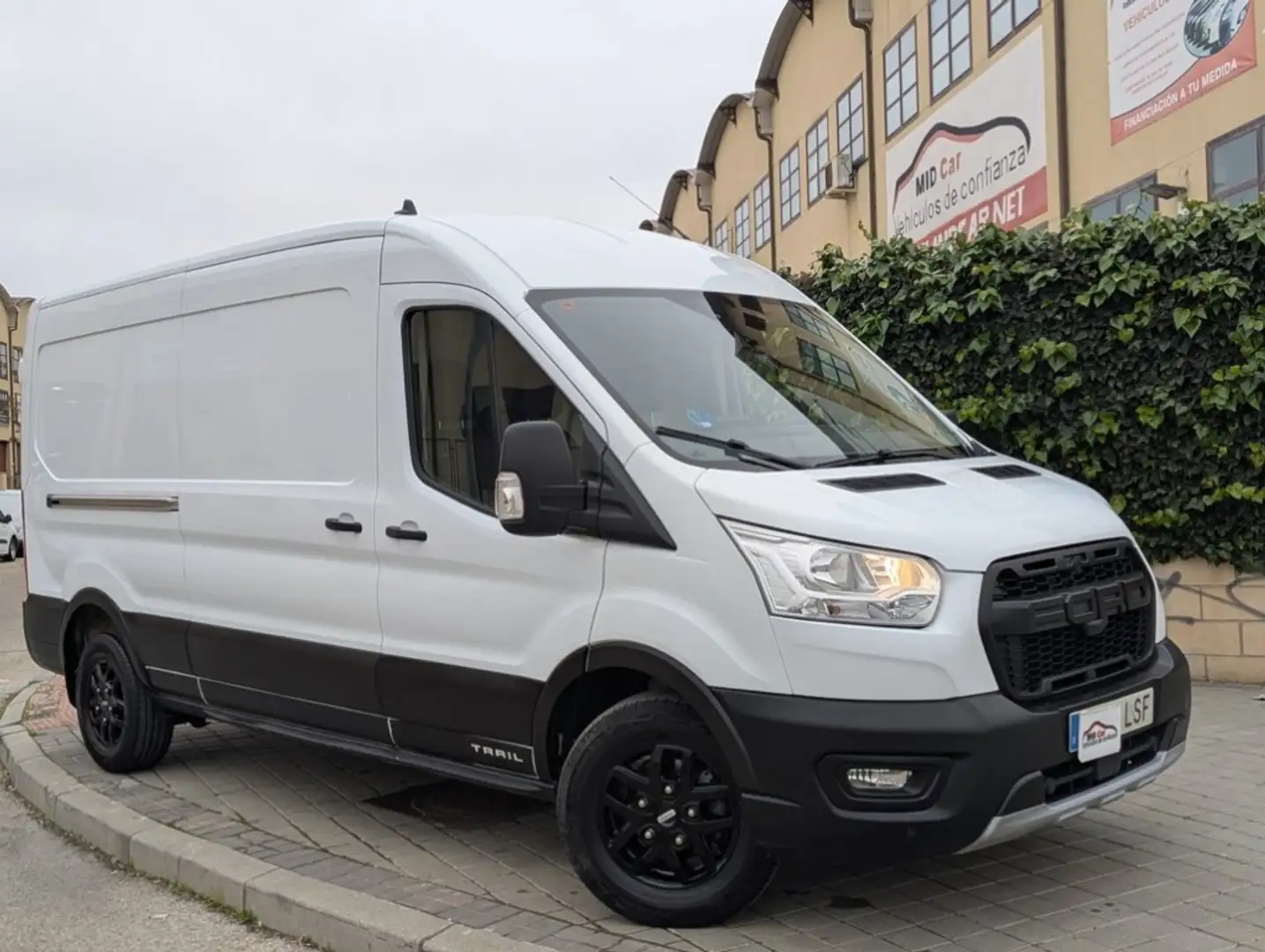Ford Transit FT 350 L3 Van MHEV Trail 130 Blanc - 1