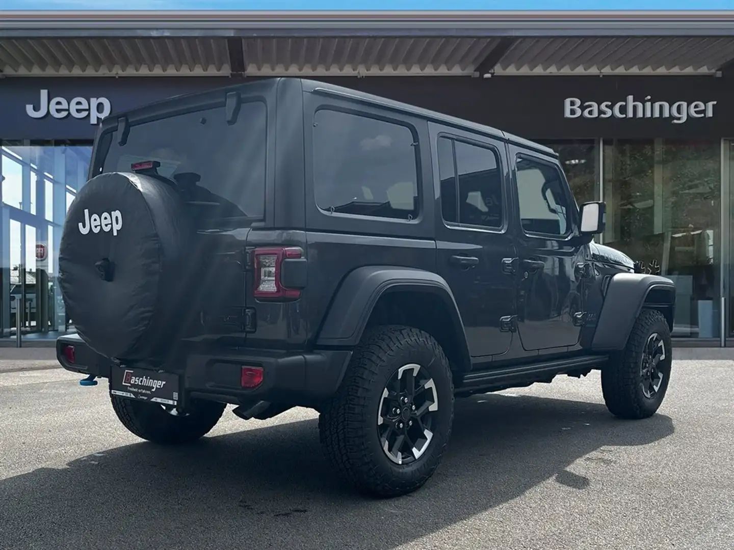 Jeep Wrangler PHEV 380 PS 4xe Rubicon Grau - 2