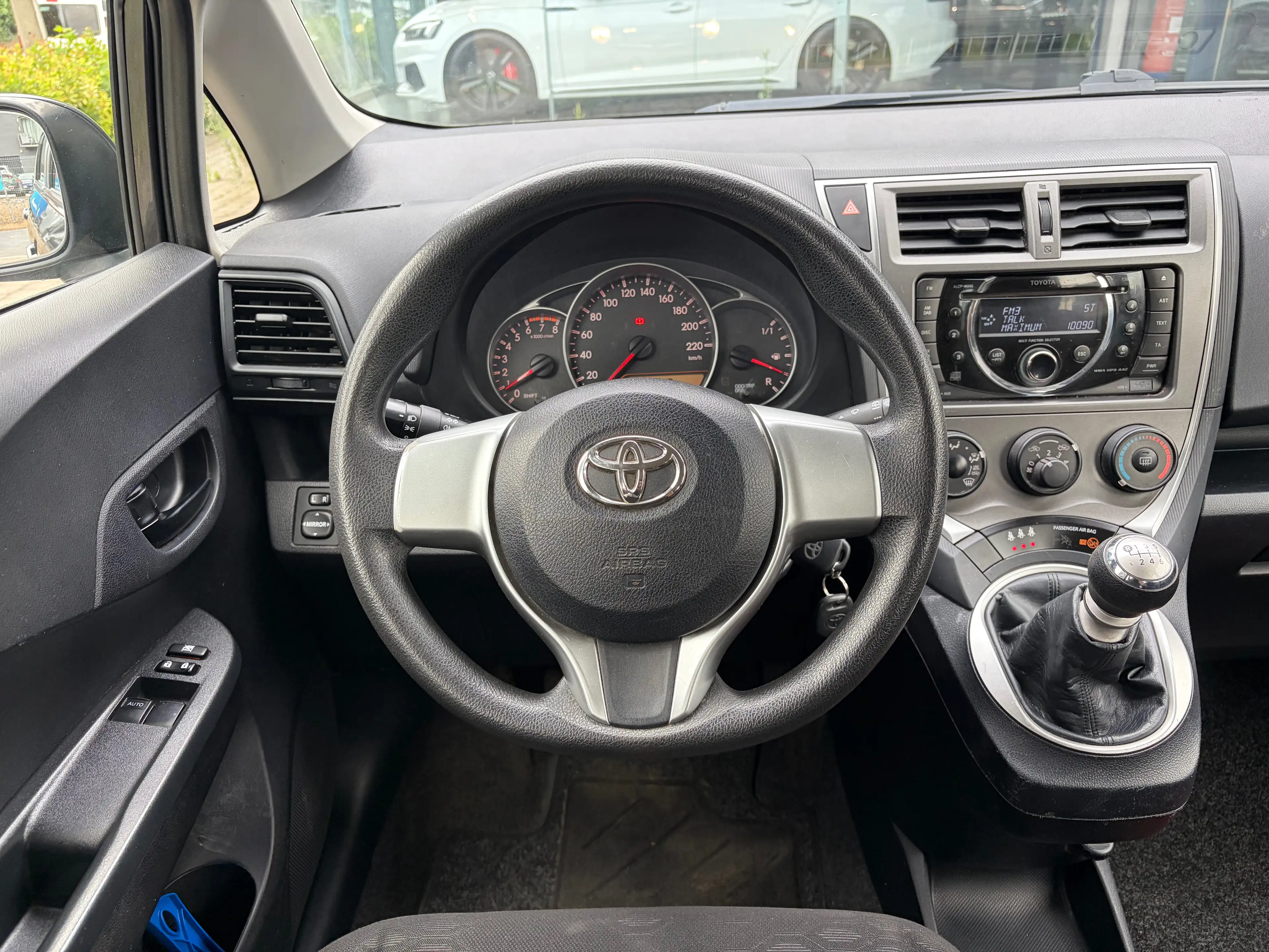 Toyota Verso-S 1.33 VVT-i Terra * 12 MOIS GARANTIE * — photo 12