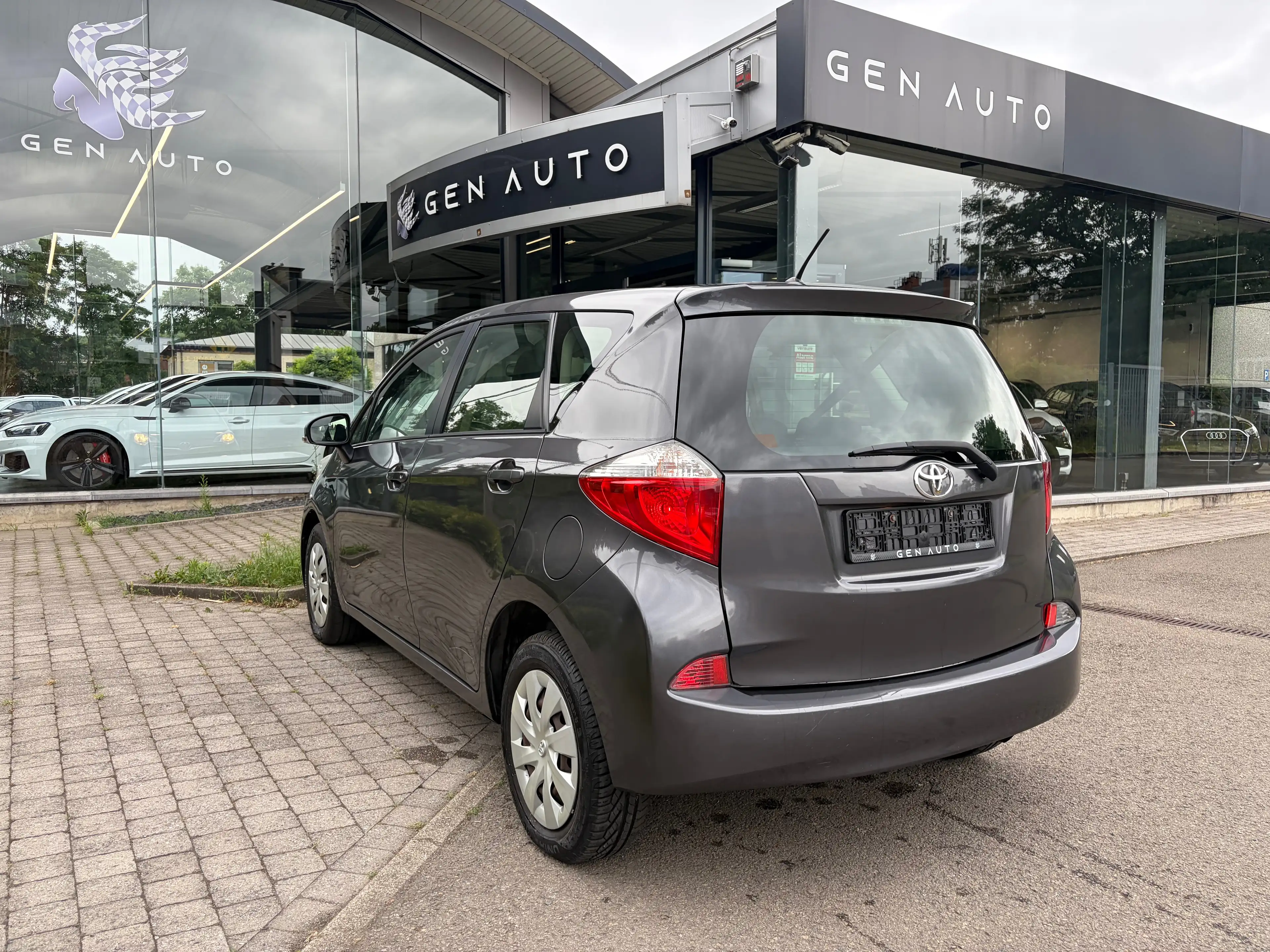 Toyota Verso-S 1.33 VVT-i Terra * 12 MOIS GARANTIE * — photo 5