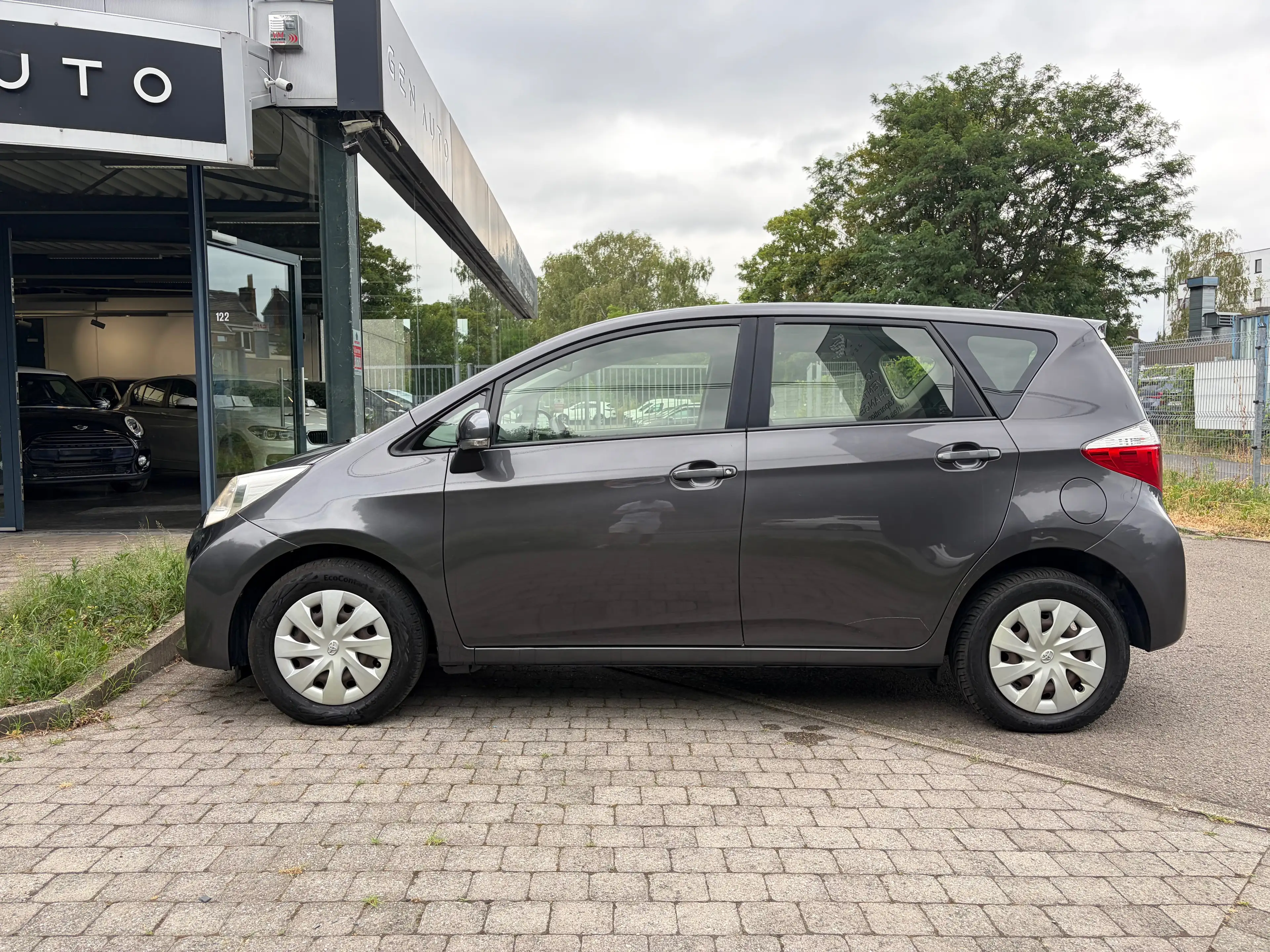 Toyota Verso-S 1.33 VVT-i Terra * 12 MOIS GARANTIE * — photo 8