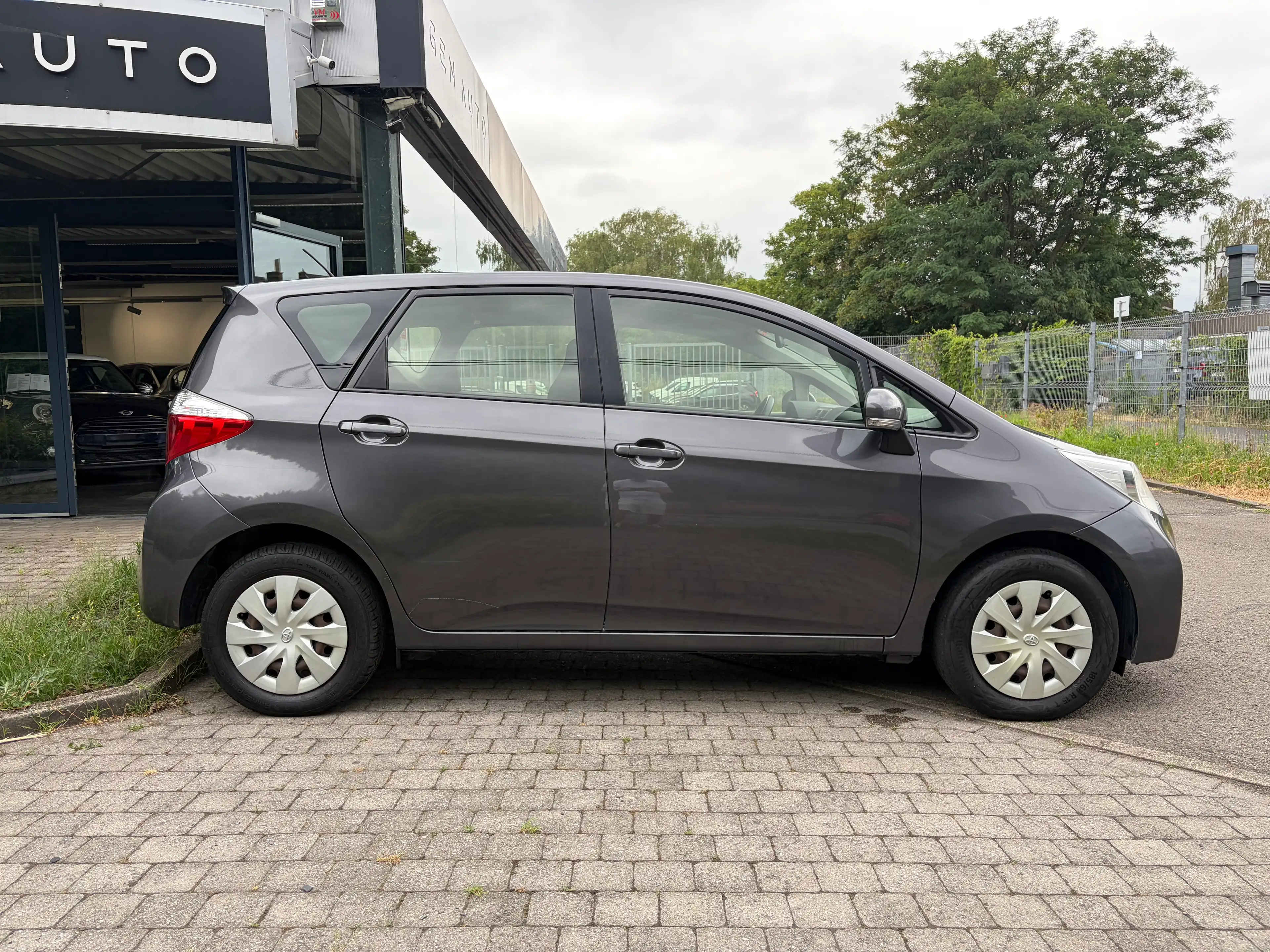 Toyota Verso-S 1.33 VVT-i Terra * 12 MOIS GARANTIE * — photo 4