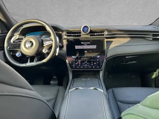 Maserati Grecale view 4