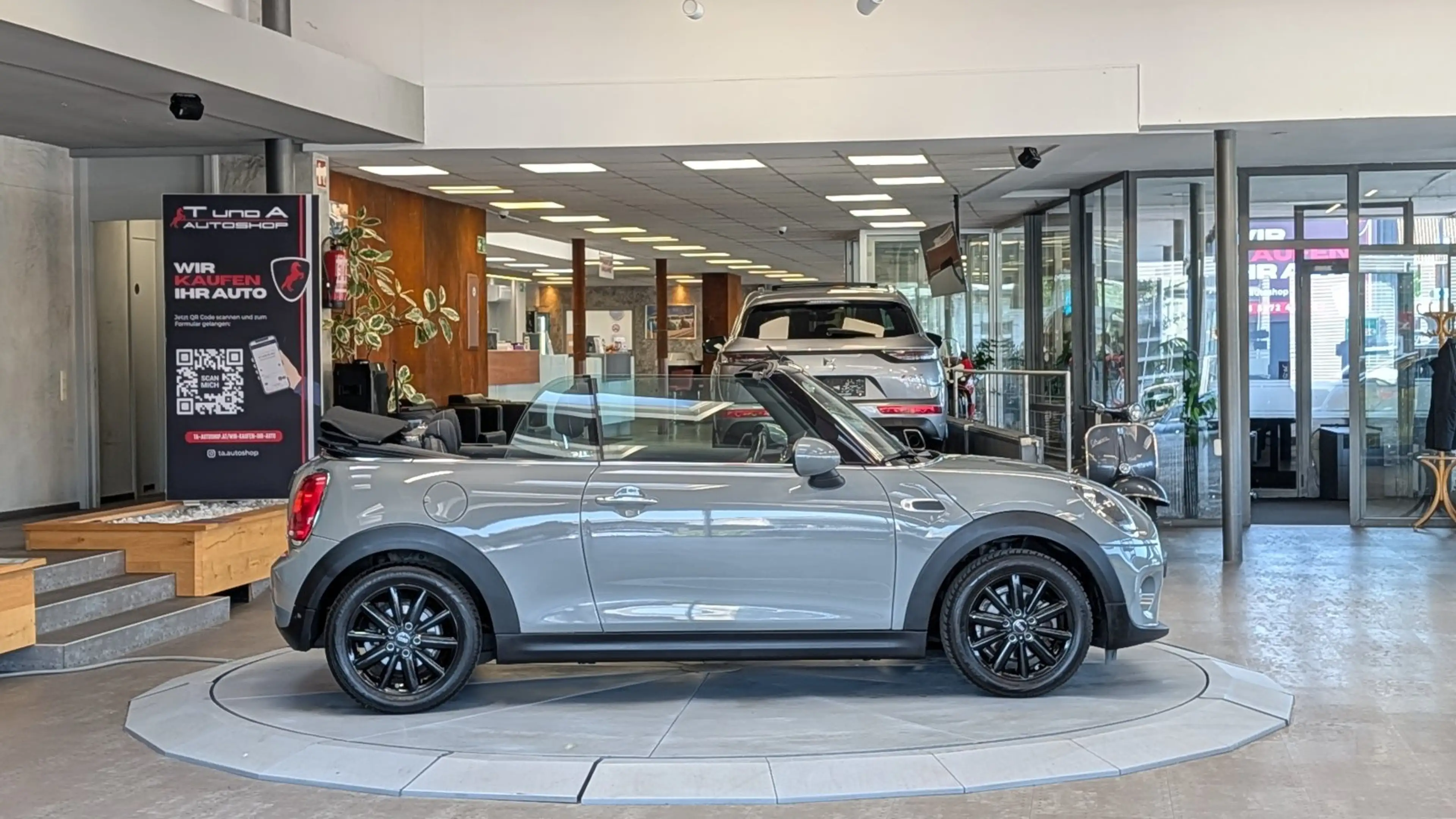 MINI One Cabrio 1-Hand F57 *Ambiente*PDC*Sitzheizung* — photo 4