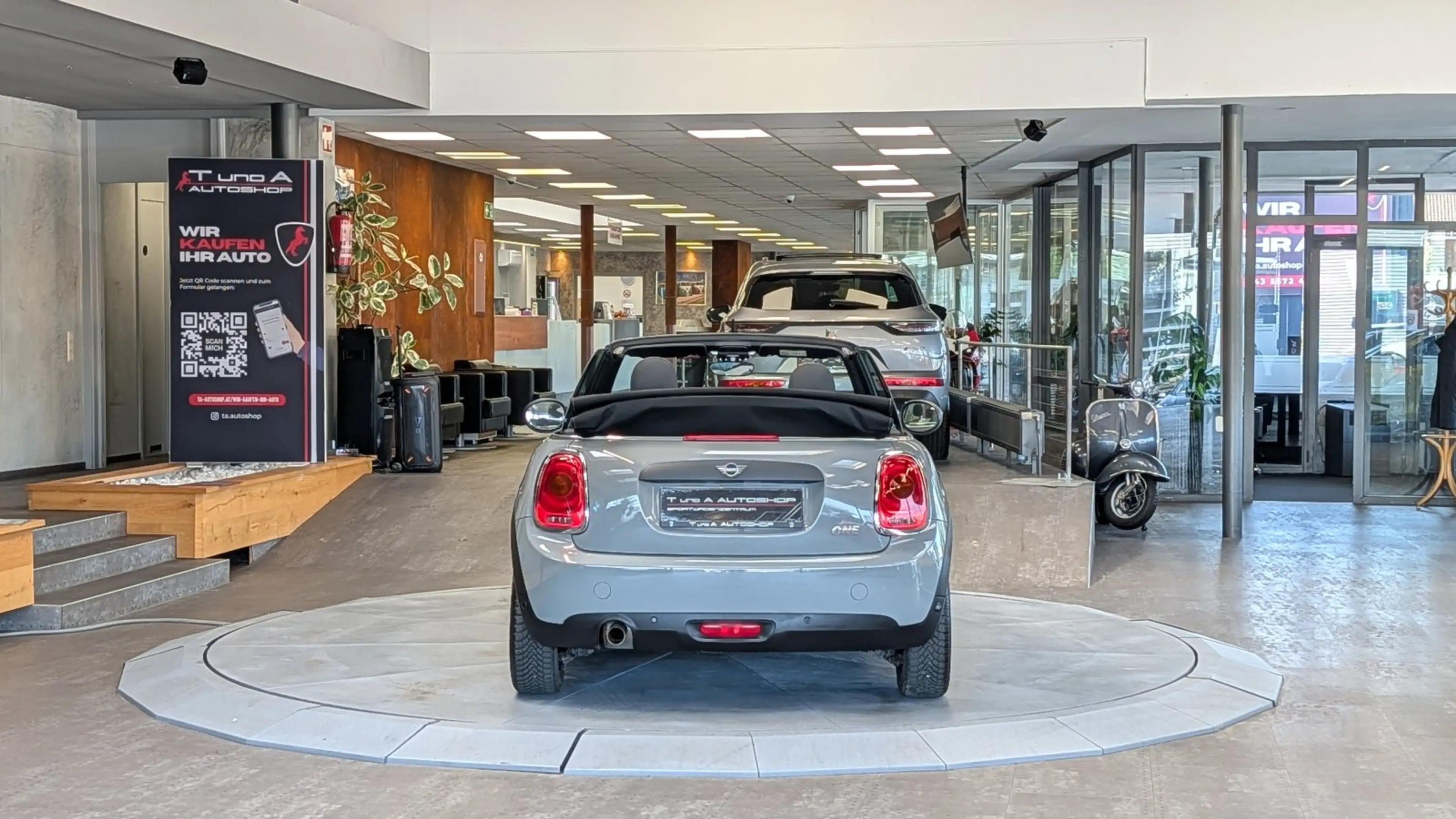 MINI One Cabrio 1-Hand F57 *Ambiente*PDC*Sitzheizung* — photo 7