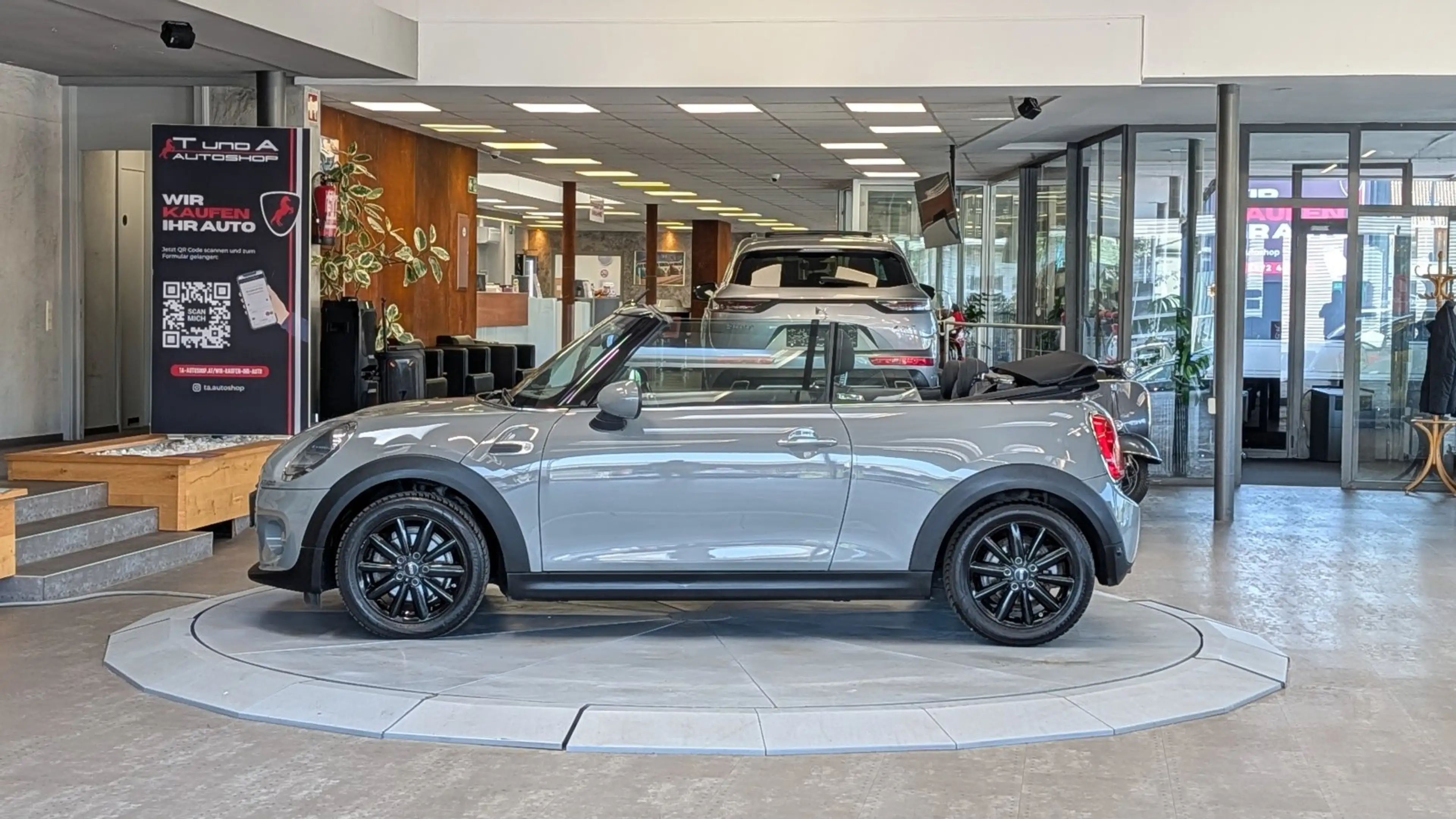 MINI One Cabrio 1-Hand F57 *Ambiente*PDC*Sitzheizung* — photo 3