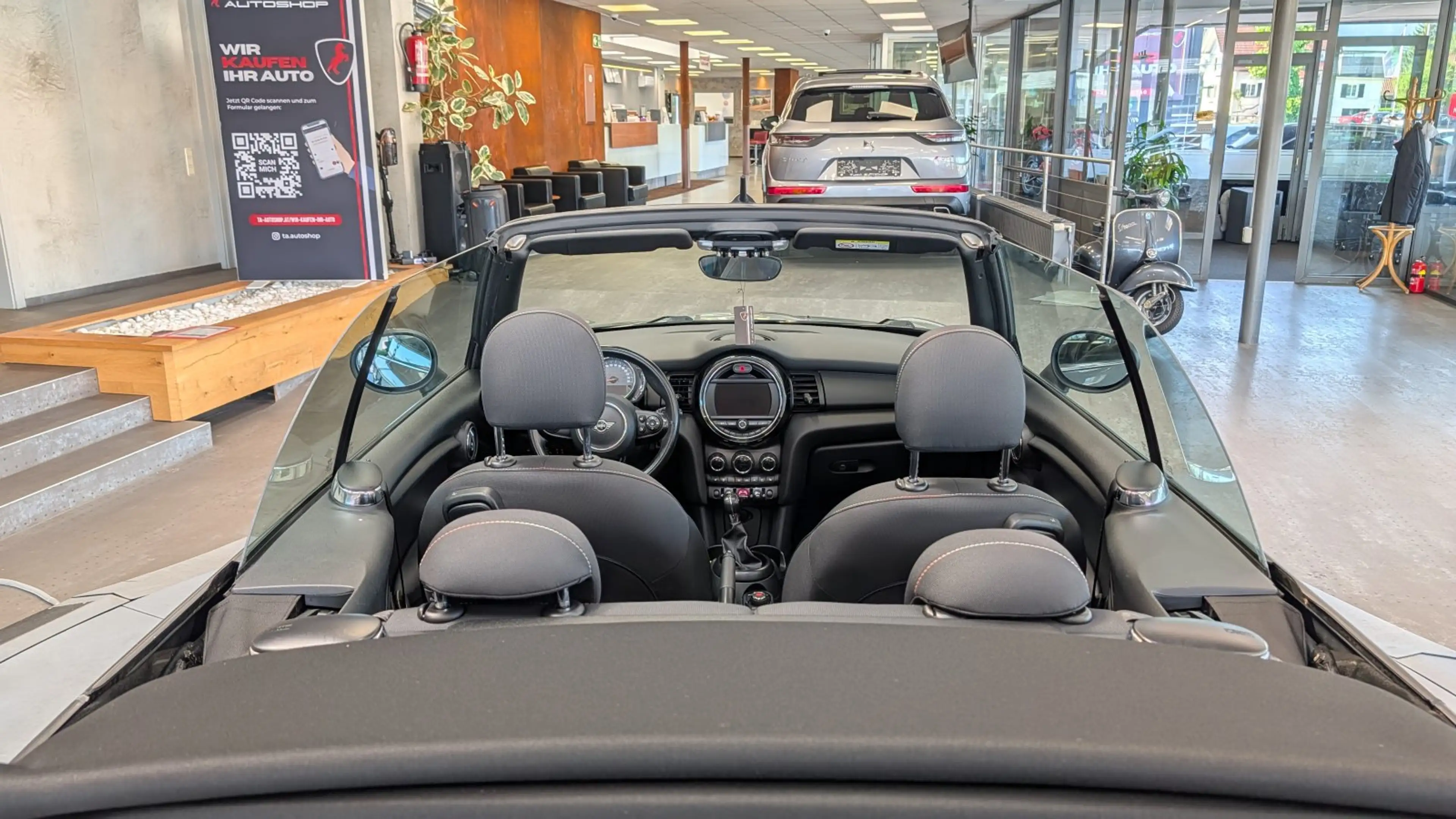 MINI One Cabrio 1-Hand F57 *Ambiente*PDC*Sitzheizung* — photo 10