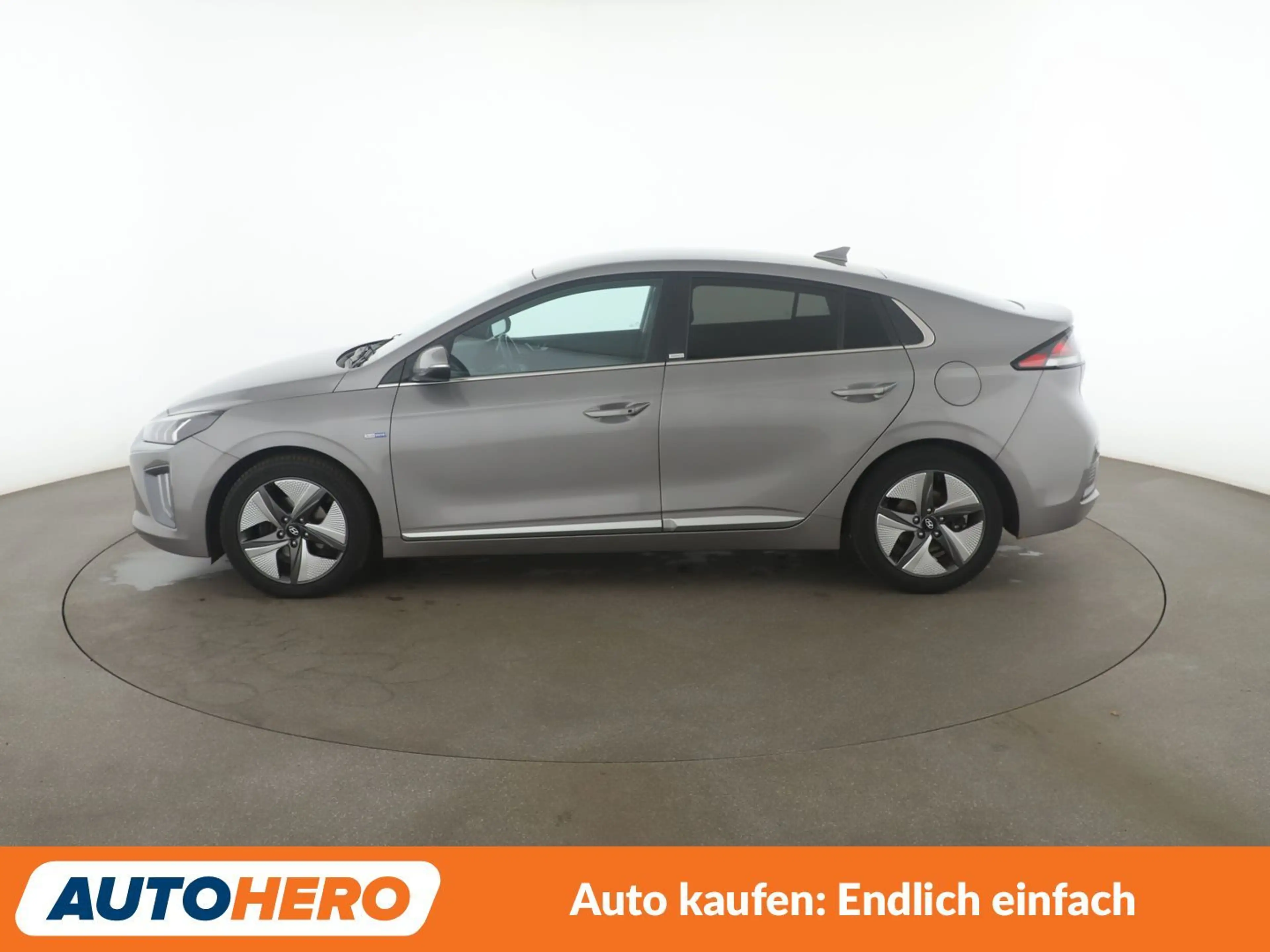 Hyundai IONIQ 1.6 Style Hybrid Aut.*NAVI*LED*PDC*SHZ*LHZ*ACC* — photo 3