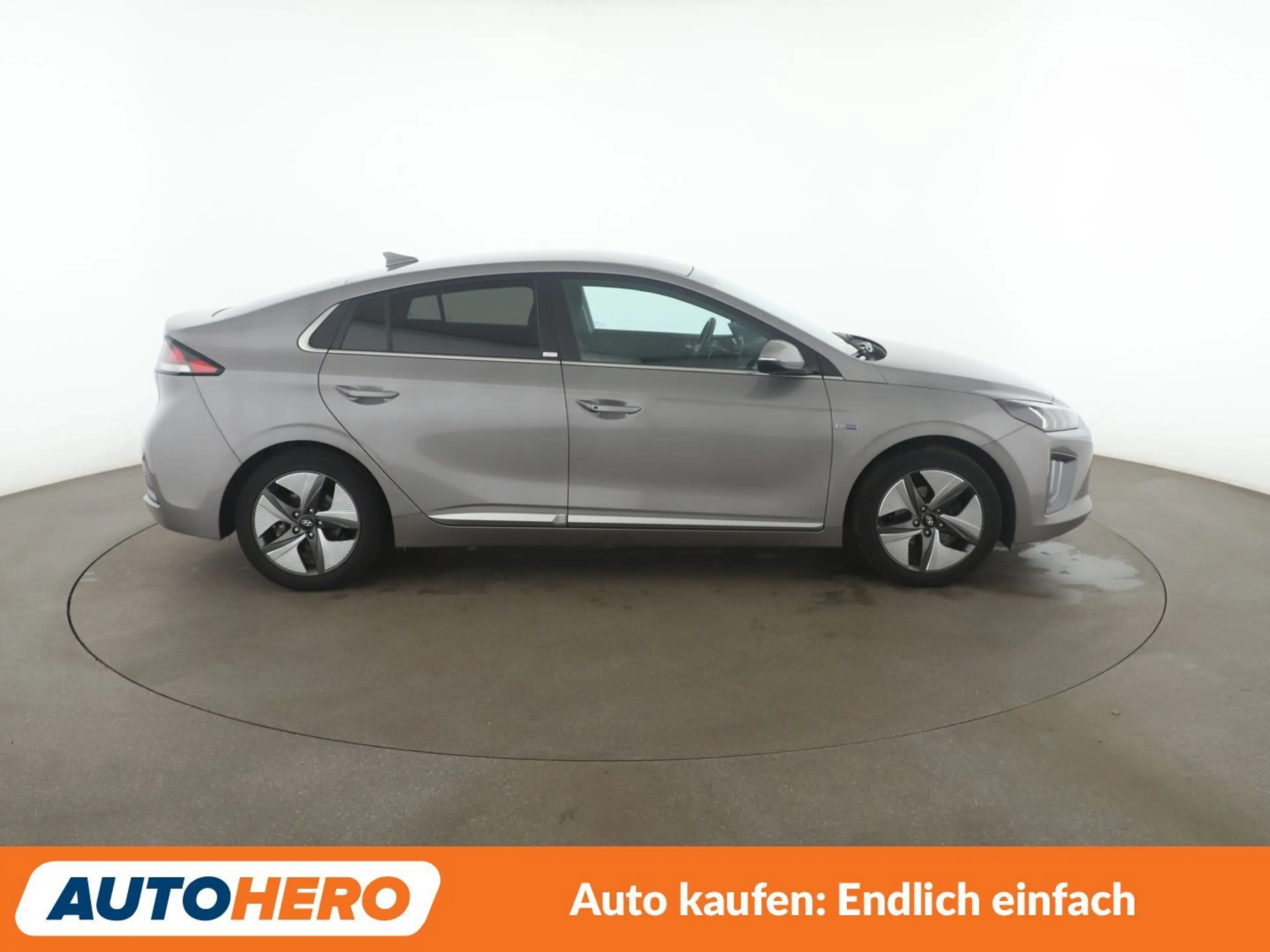 Hyundai IONIQ 1.6 Style Hybrid Aut.*NAVI*LED*PDC*SHZ*LHZ*ACC* — photo 7