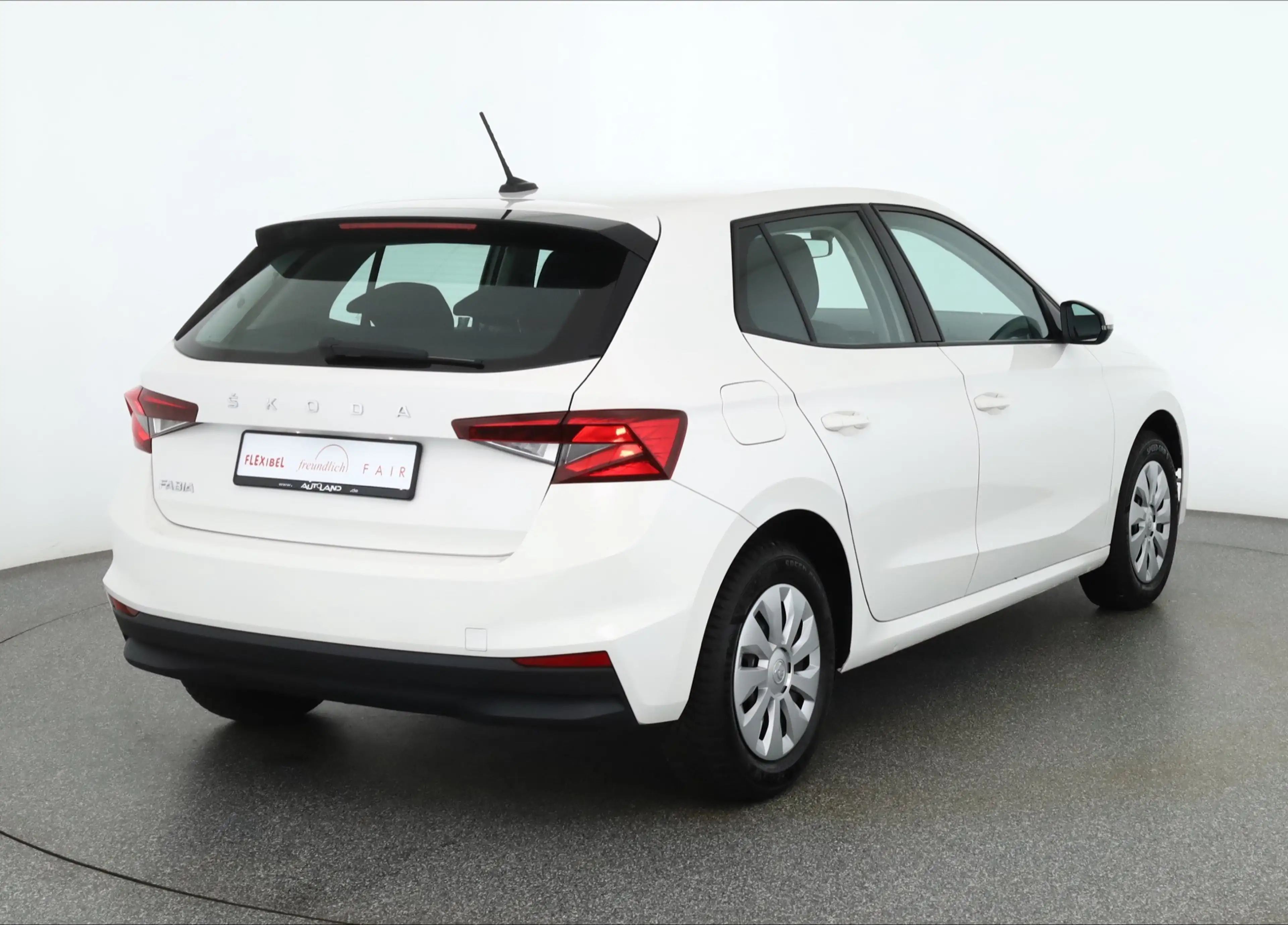 Skoda Fabia 1.0 MPI Active LED DAB Sitzheizung USB — photo 5
