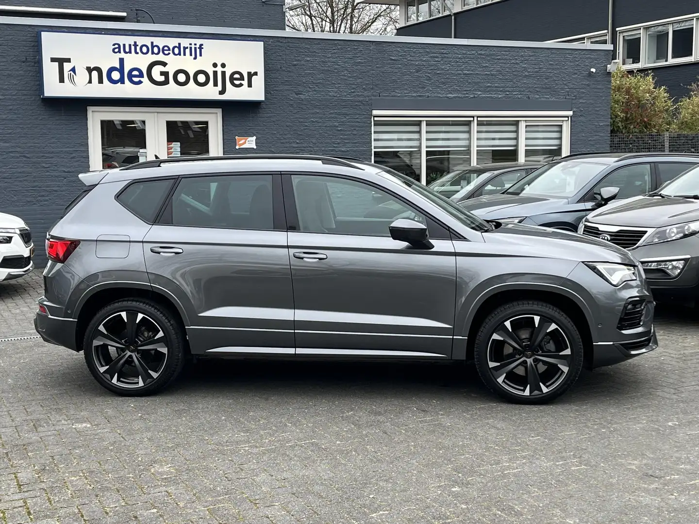 CUPRA Ateca 1.5 TSi DSG | NAV. | CAMERA | EL. TREKHAAK | 19" | Gris - 2