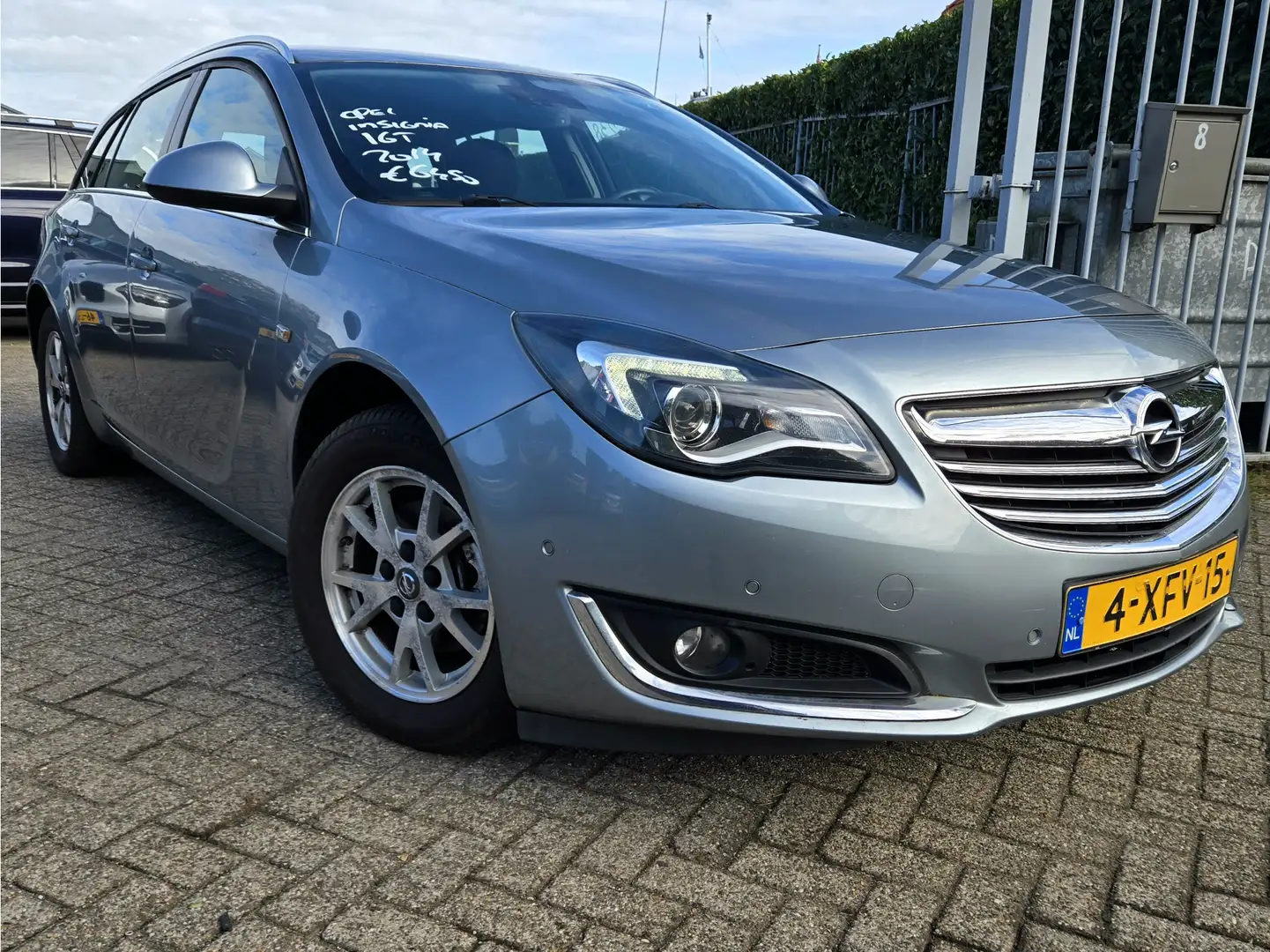 Opel Insignia Sports Tourer 1.4 T EcoFLEX Edition Navi/Climate/C Grijs - 1