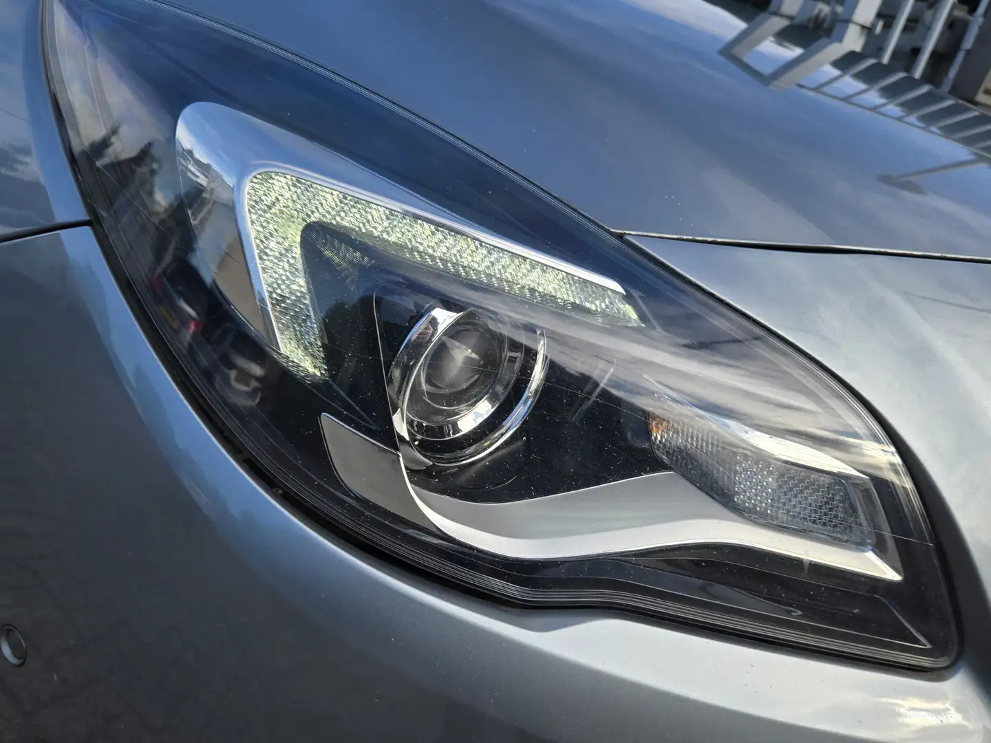 Opel Insignia Sports Tourer 1.4 T EcoFLEX Edition Navi/Climate/C Grijs - 2