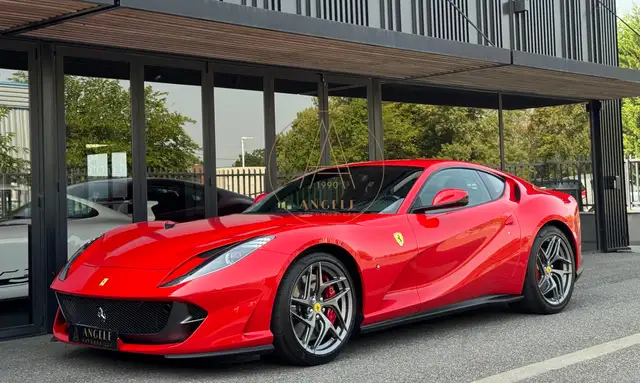 Ferrari 812