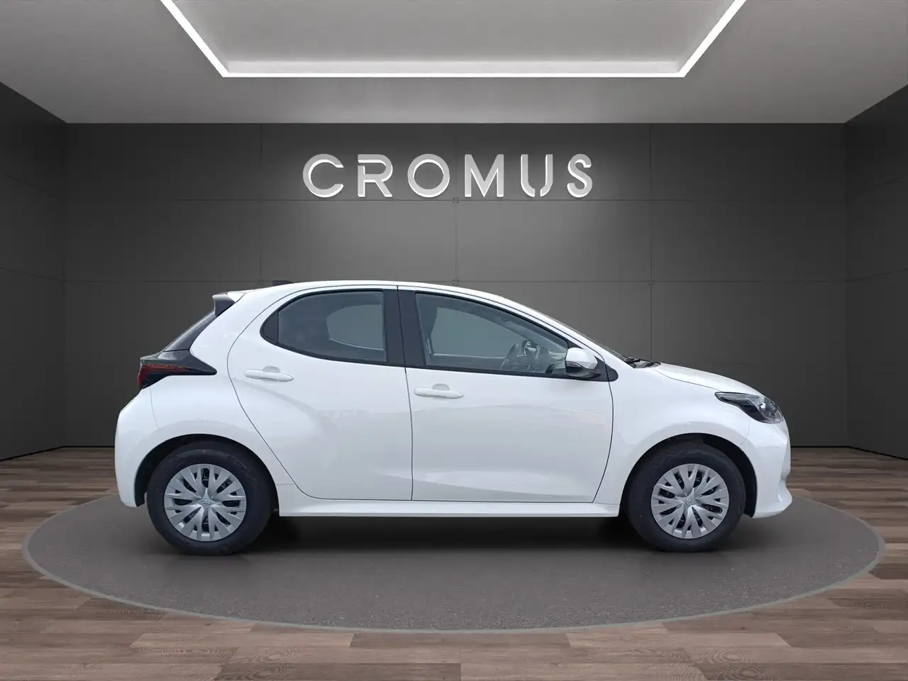 Toyota Yaris 1.5h Active KM0 IVA ESPOSTA *PROMO*