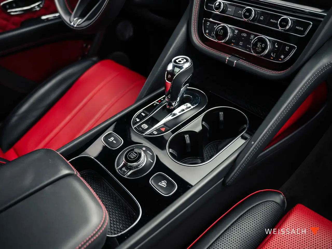Bentley Bentayga снимка Bentley Bentayga