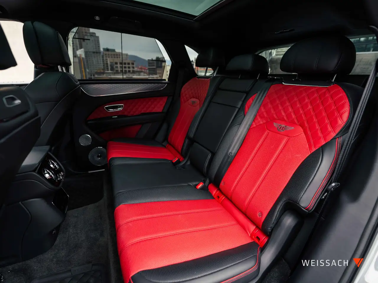 Bentley Bentayga снимка Bentley Bentayga