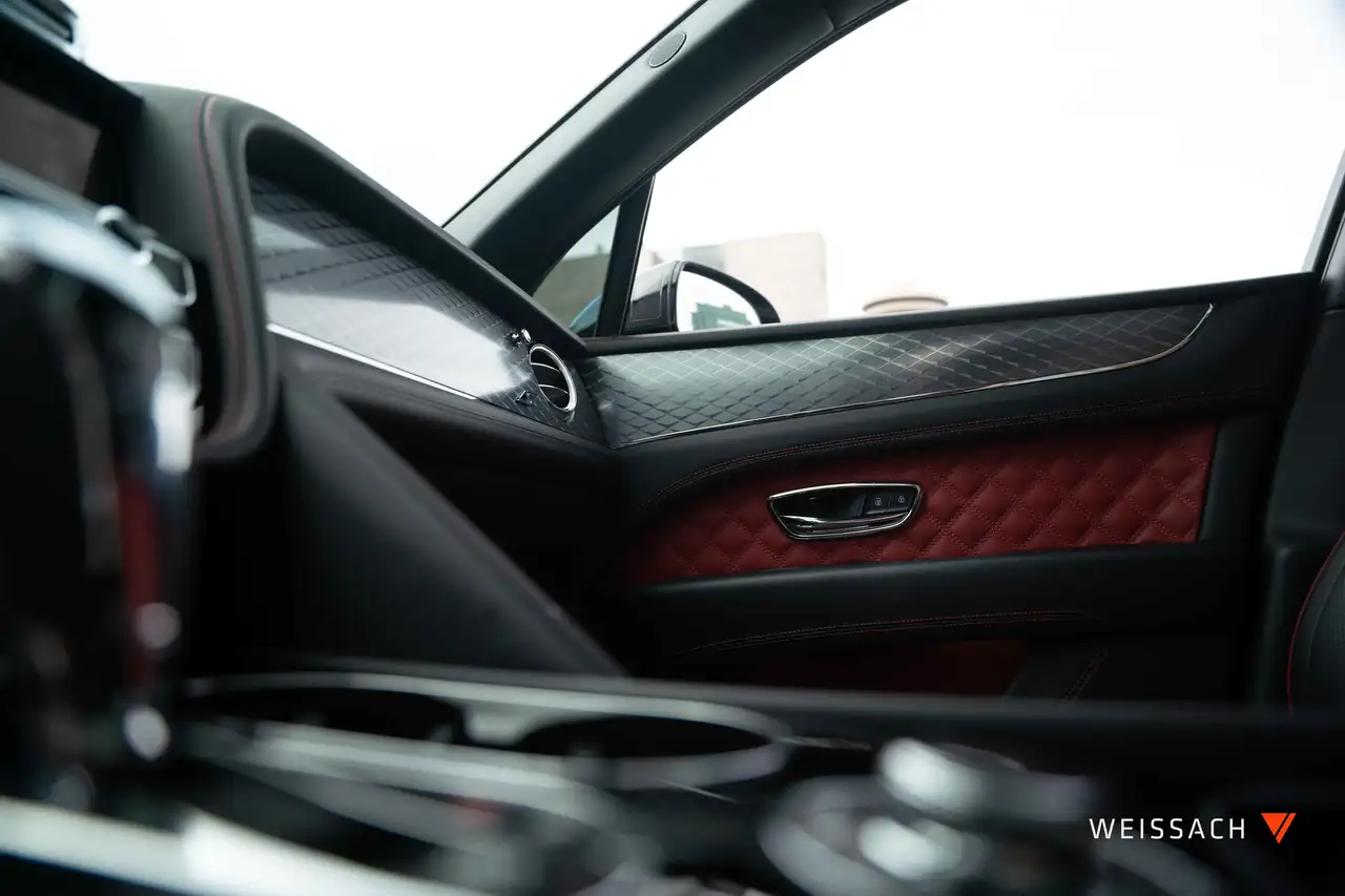 Bentley Bentayga снимка Bentley Bentayga