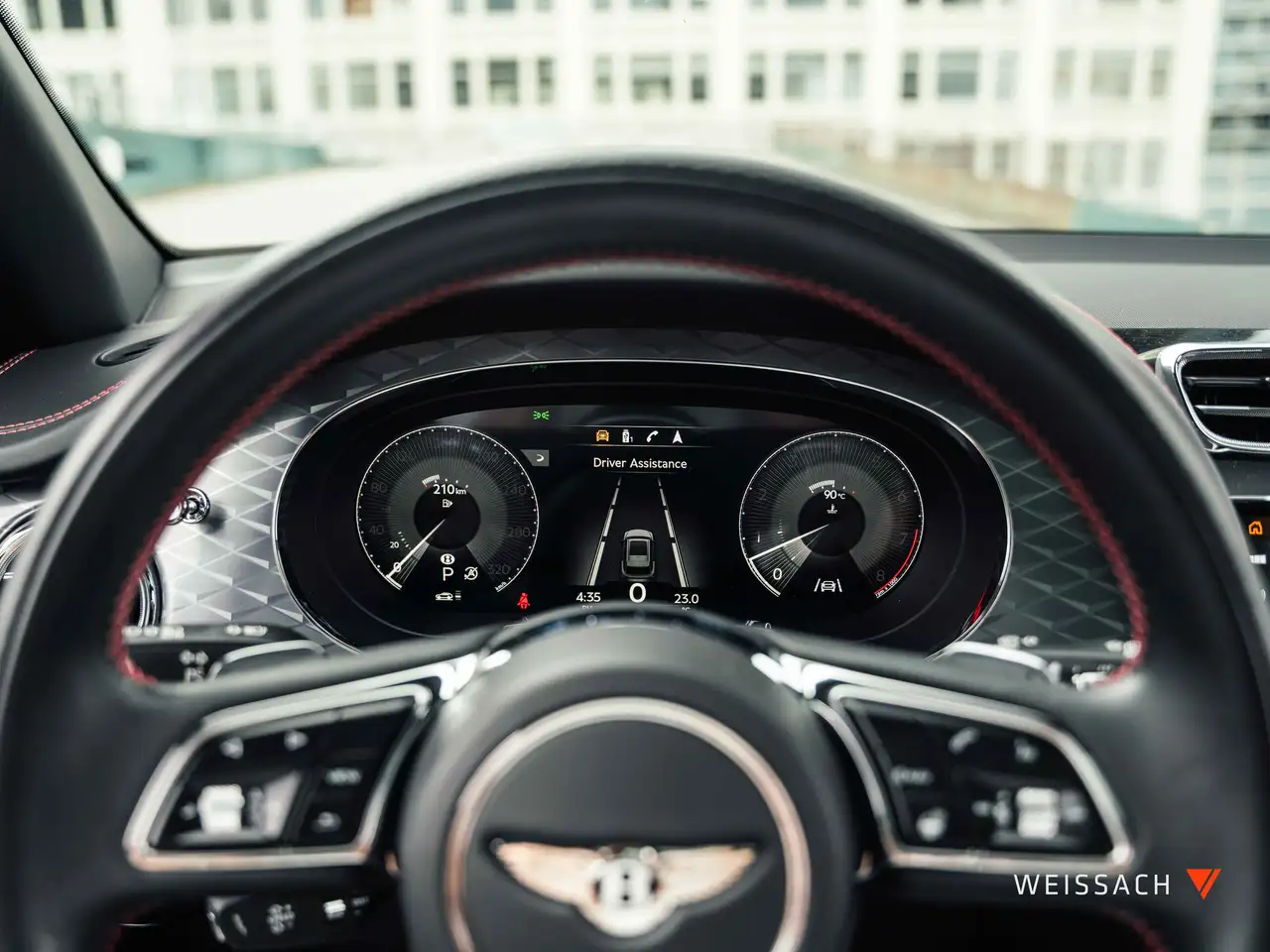 Bentley Bentayga снимка Bentley Bentayga