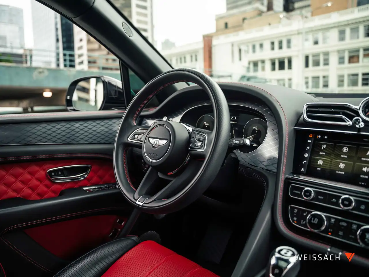 Bentley Bentayga снимка Bentley Bentayga