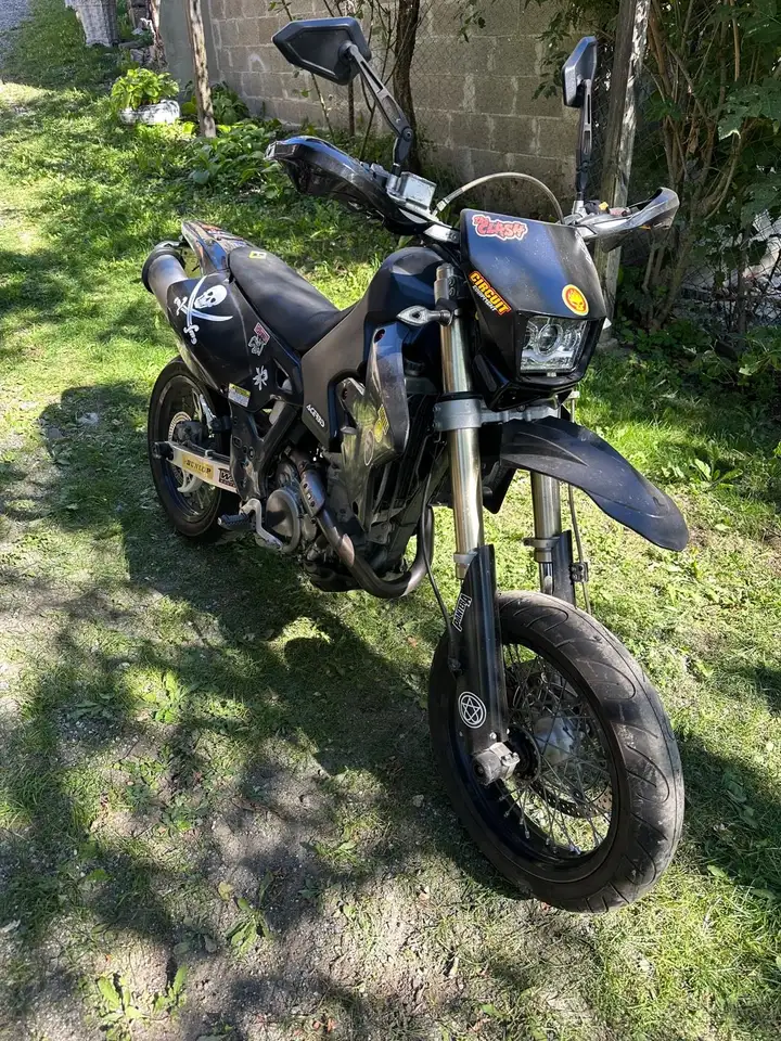 Suzuki DR-Z 400