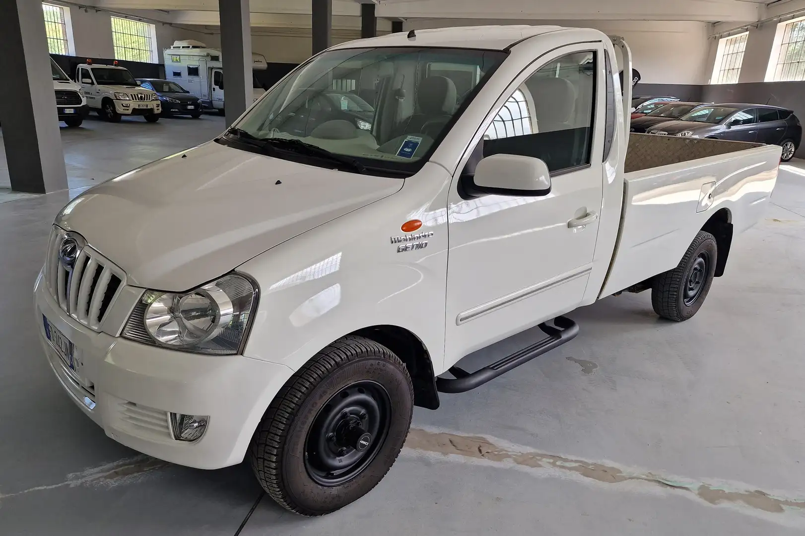 Mahindra Genio Pick Up 2.2 td 120cv SC 4wd N1 Blanco - 1