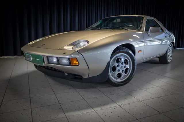 Porsche 928 S
