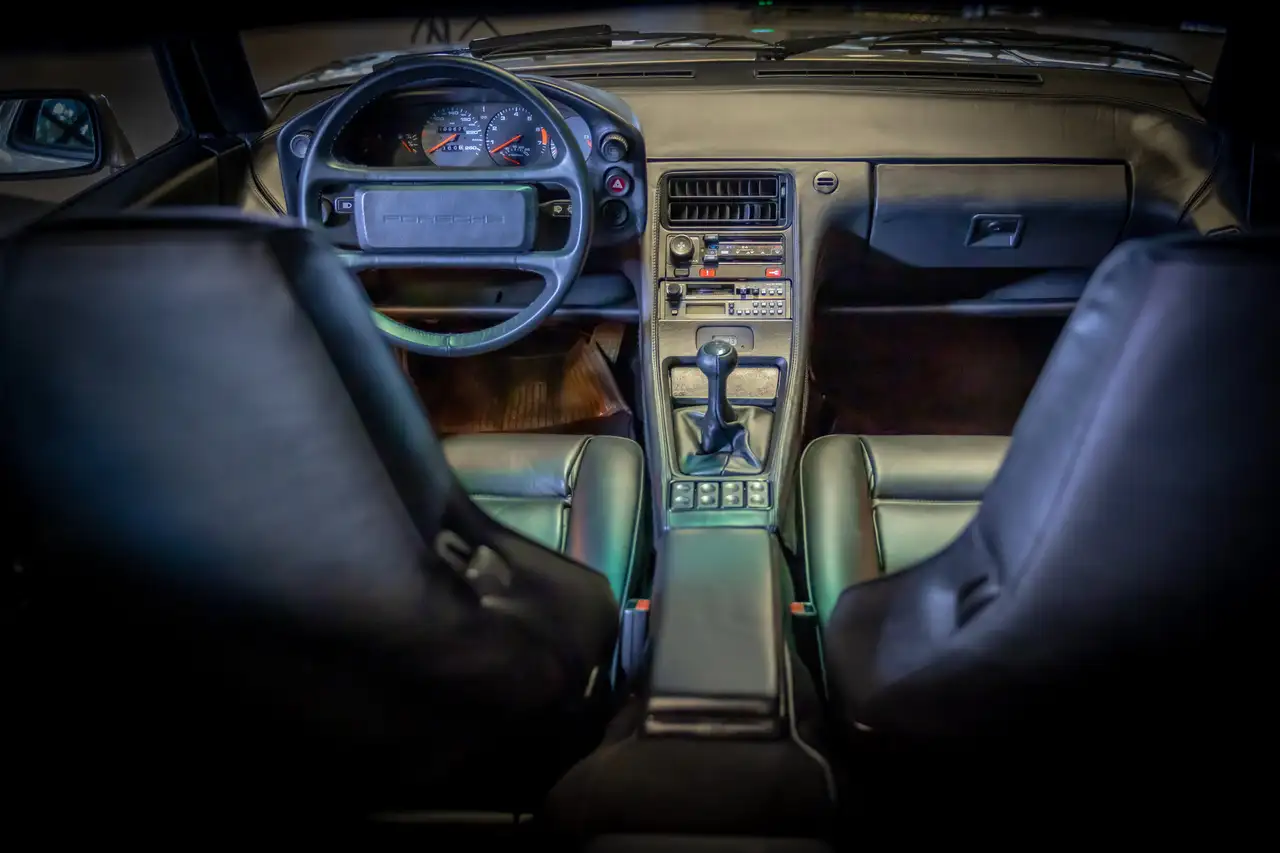Porsche 928 S, foto 10