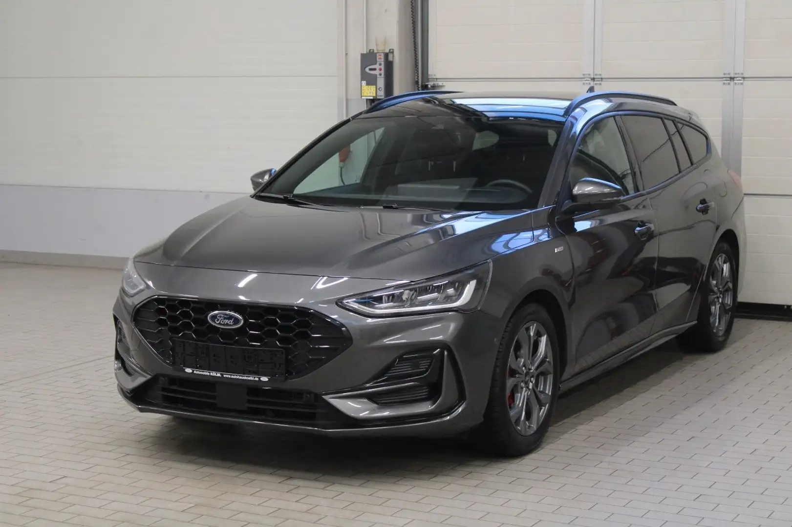 Ford Focus Turnier 1.0 Aut. ST-Line X, PANORAMA/B&O Gris - 2