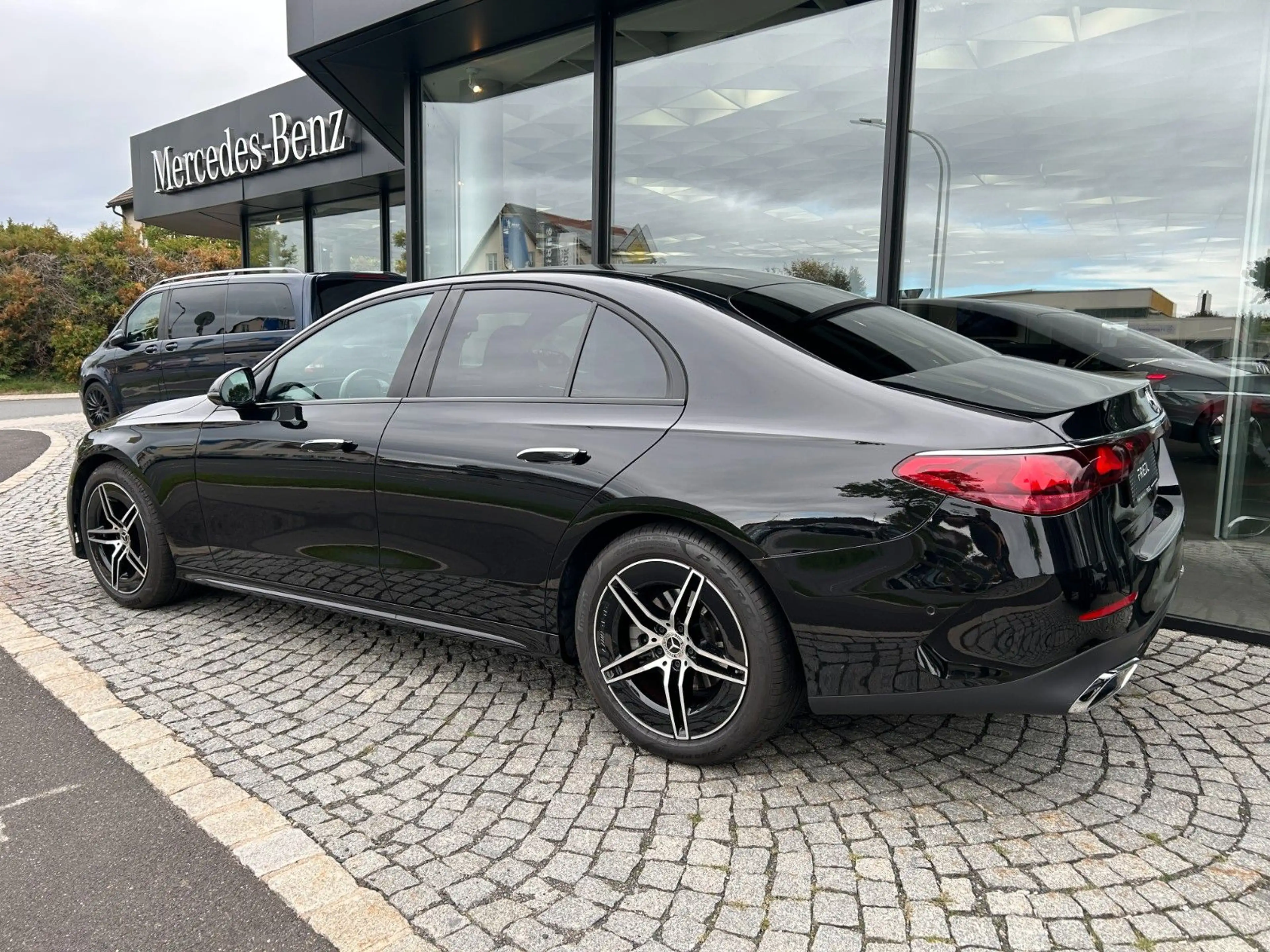 Mercedes-Benz E 220 d AMG , NIGHT, KEYLESS,LED, KAMERA — photo 5