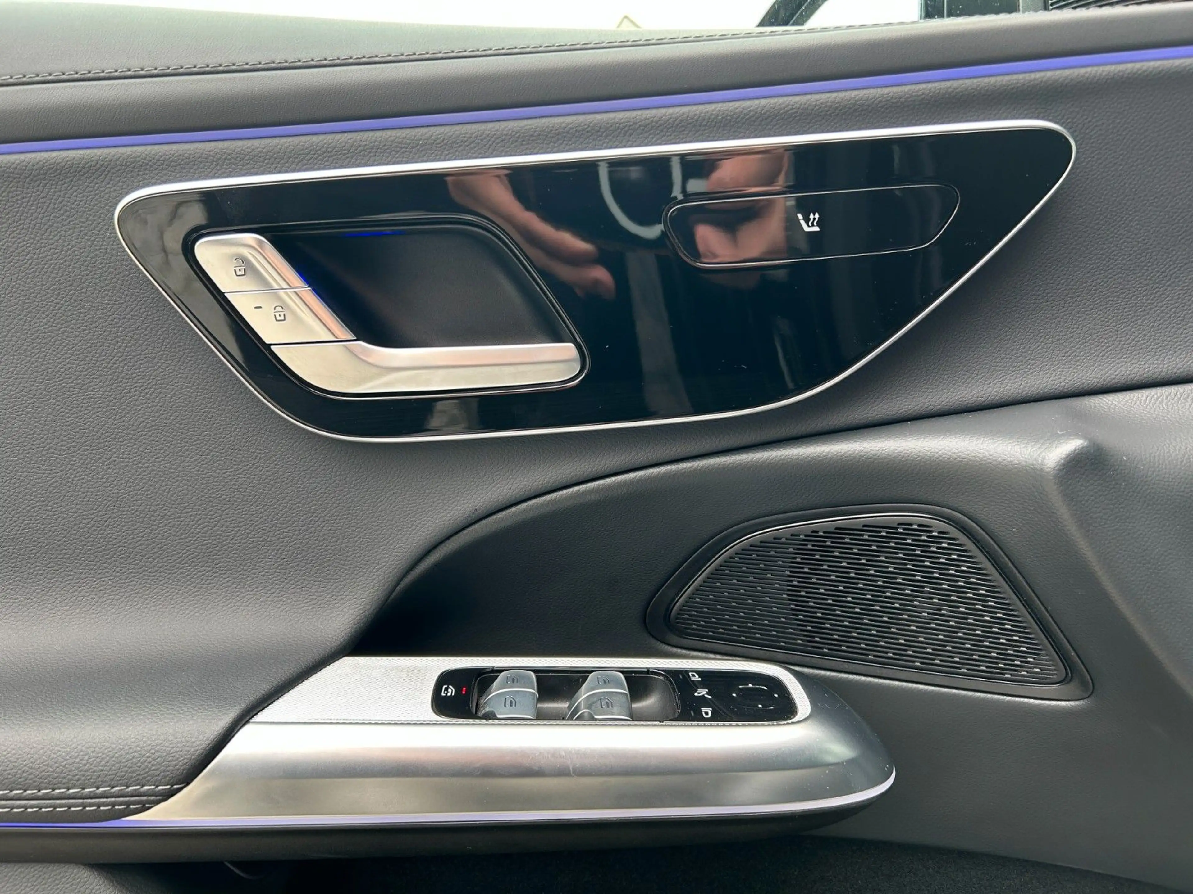 Mercedes-Benz E 220 d AMG , NIGHT, KEYLESS,LED, KAMERA — photo 13