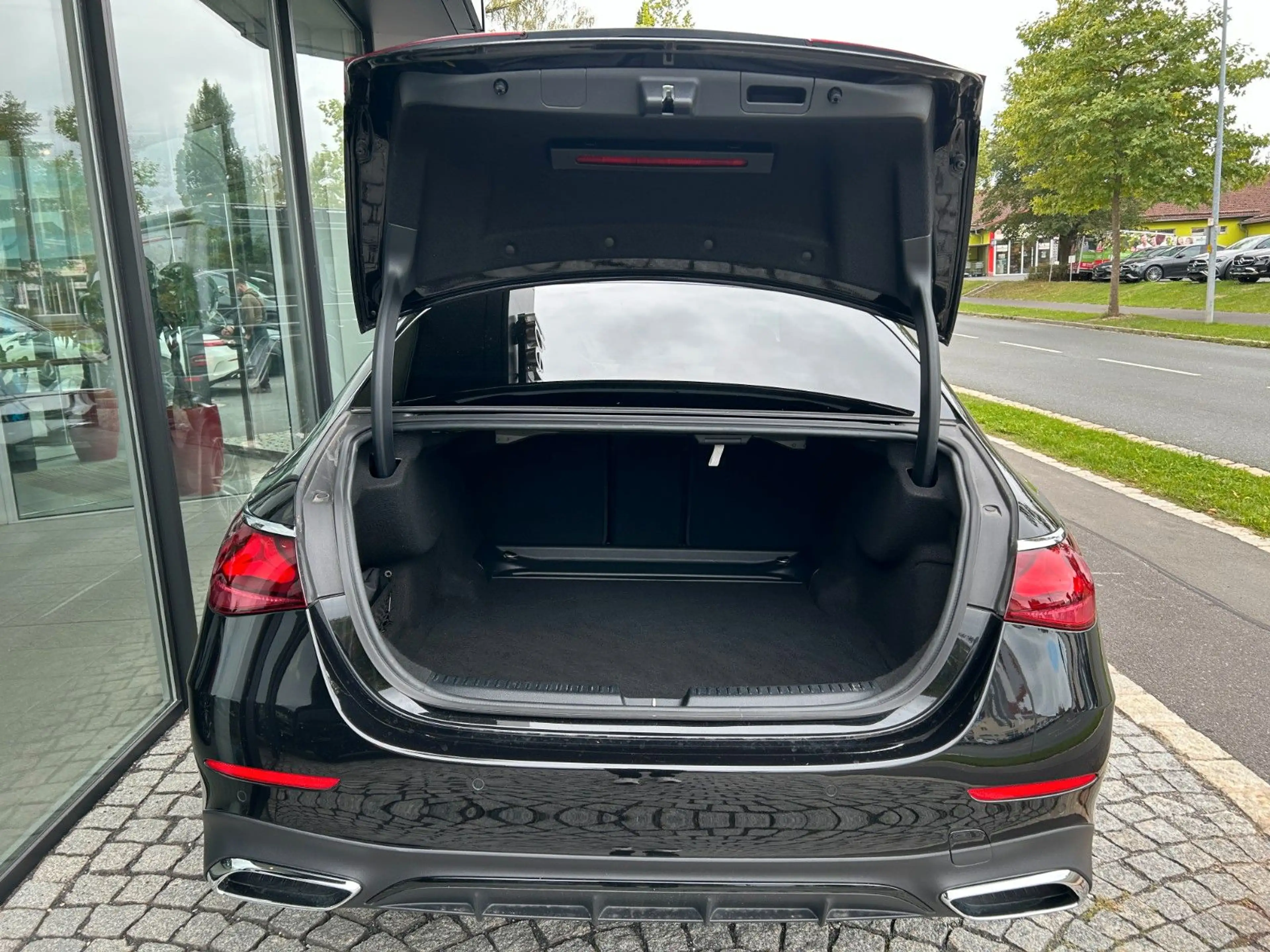 Mercedes-Benz E 220 d AMG , NIGHT, KEYLESS,LED, KAMERA — photo 9