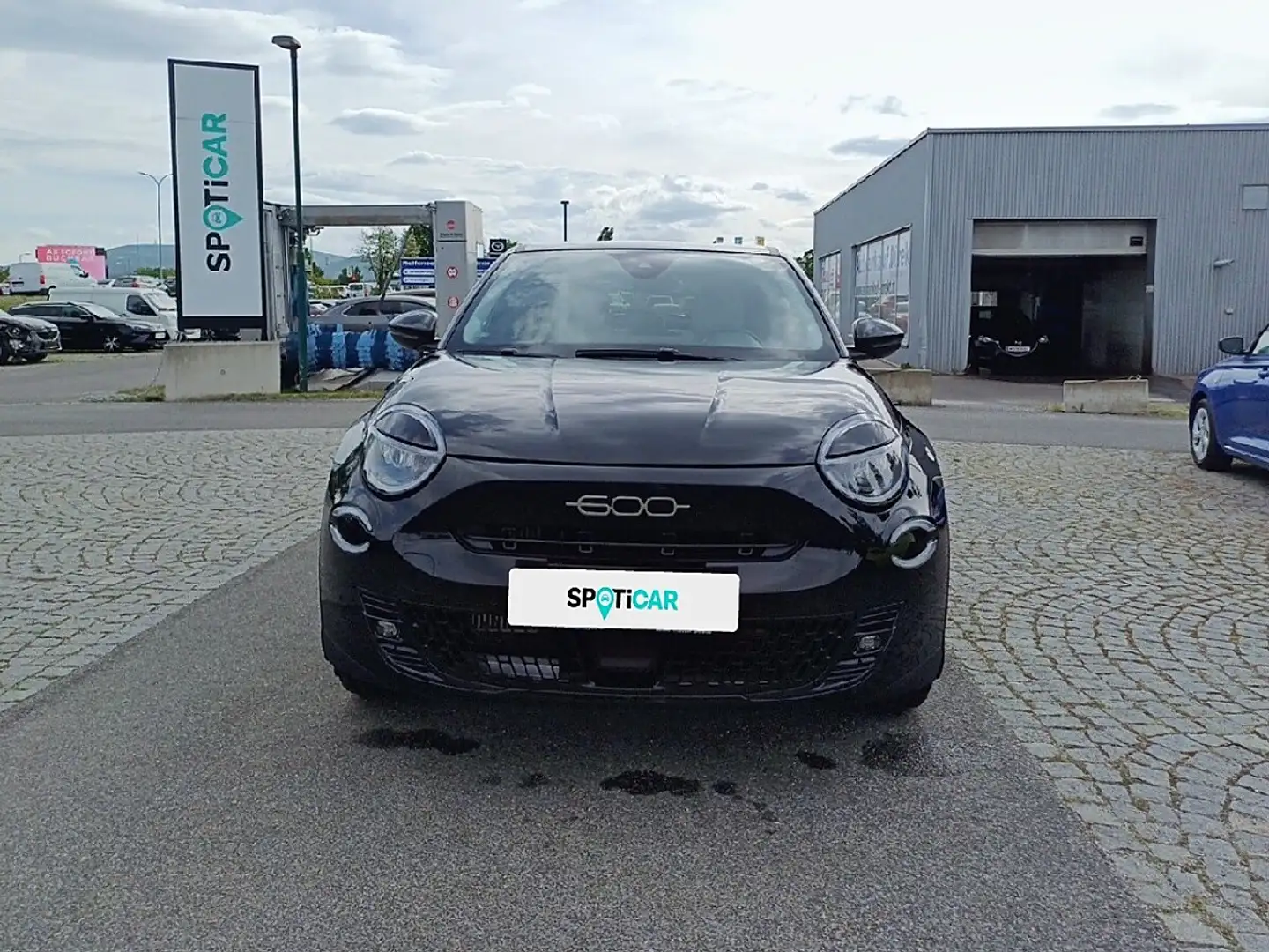 Fiat 600 Hybrid mHEV 110 6-Gang eDCT La Prima Schwarz - 2