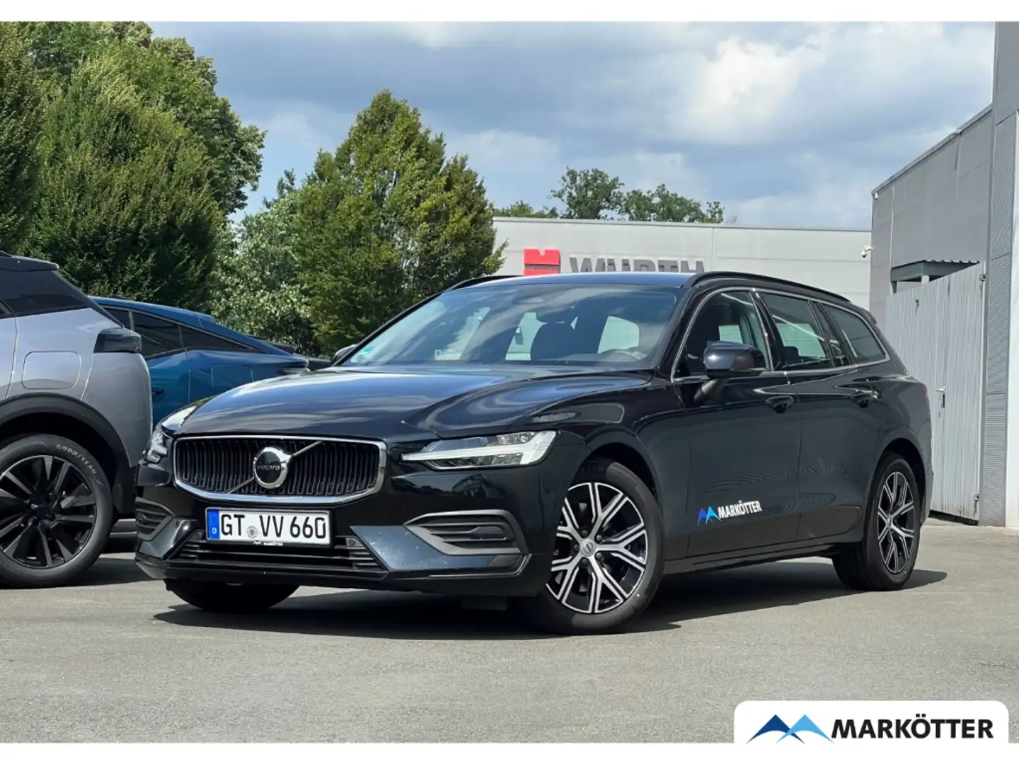 Volvo V60 B4 Benzin Core /SHZ v+h/ACC/CAM/BLIS/LED/ Schwarz - 1