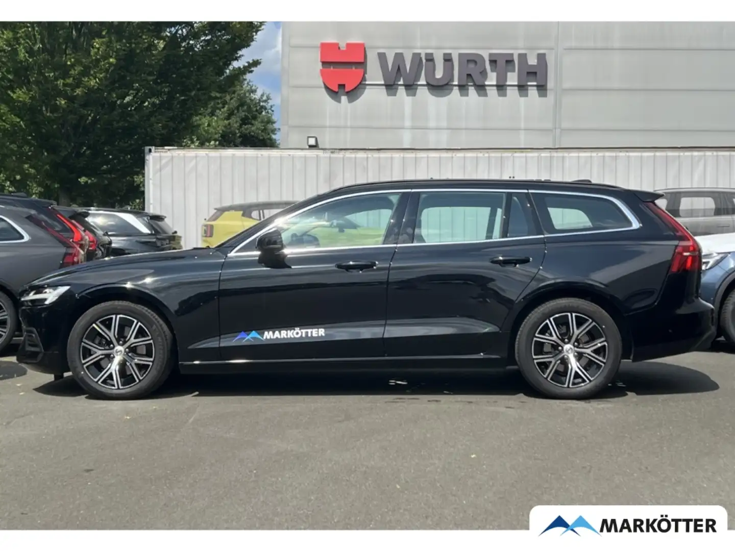 Volvo V60 B4 Benzin Core /SHZ v+h/ACC/CAM/BLIS/LED/ Schwarz - 2