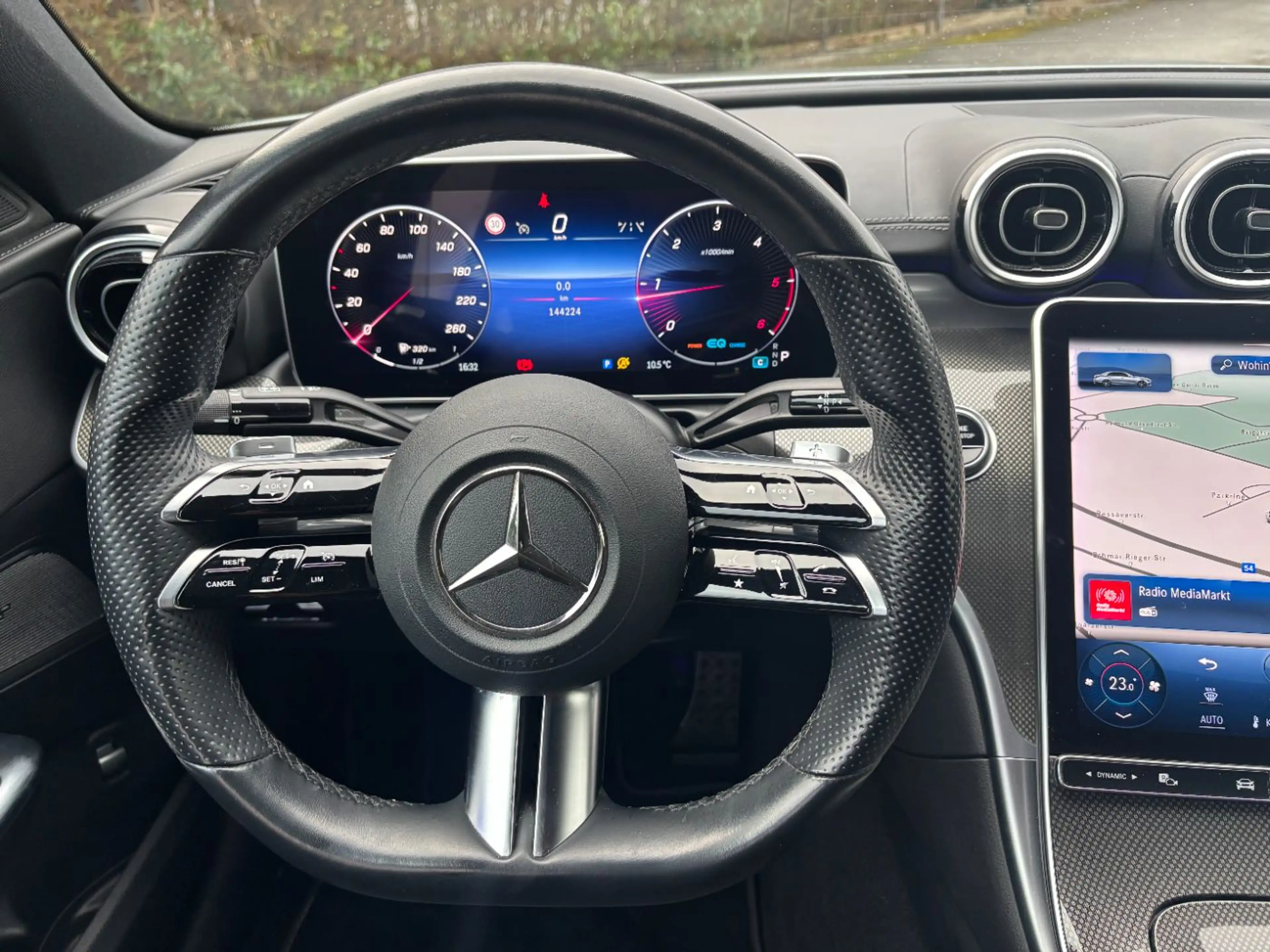 Mercedes-Benz C 220 d AMG Line RKam Klima Shz Ambi AMG Leder — photo 11