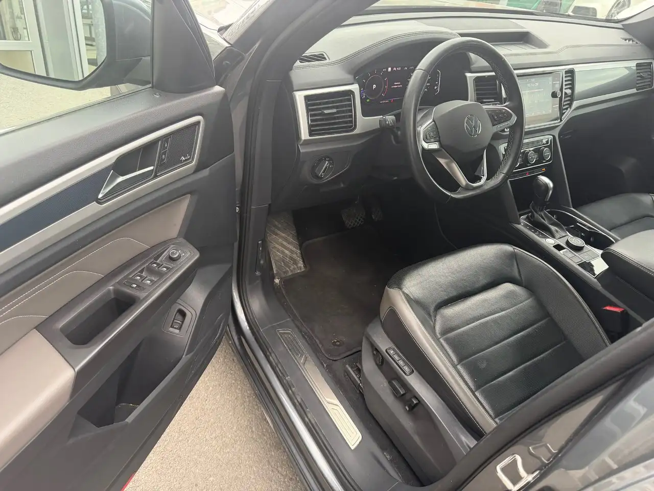 Volkswagen Atlas снимка Volkswagen Atlas