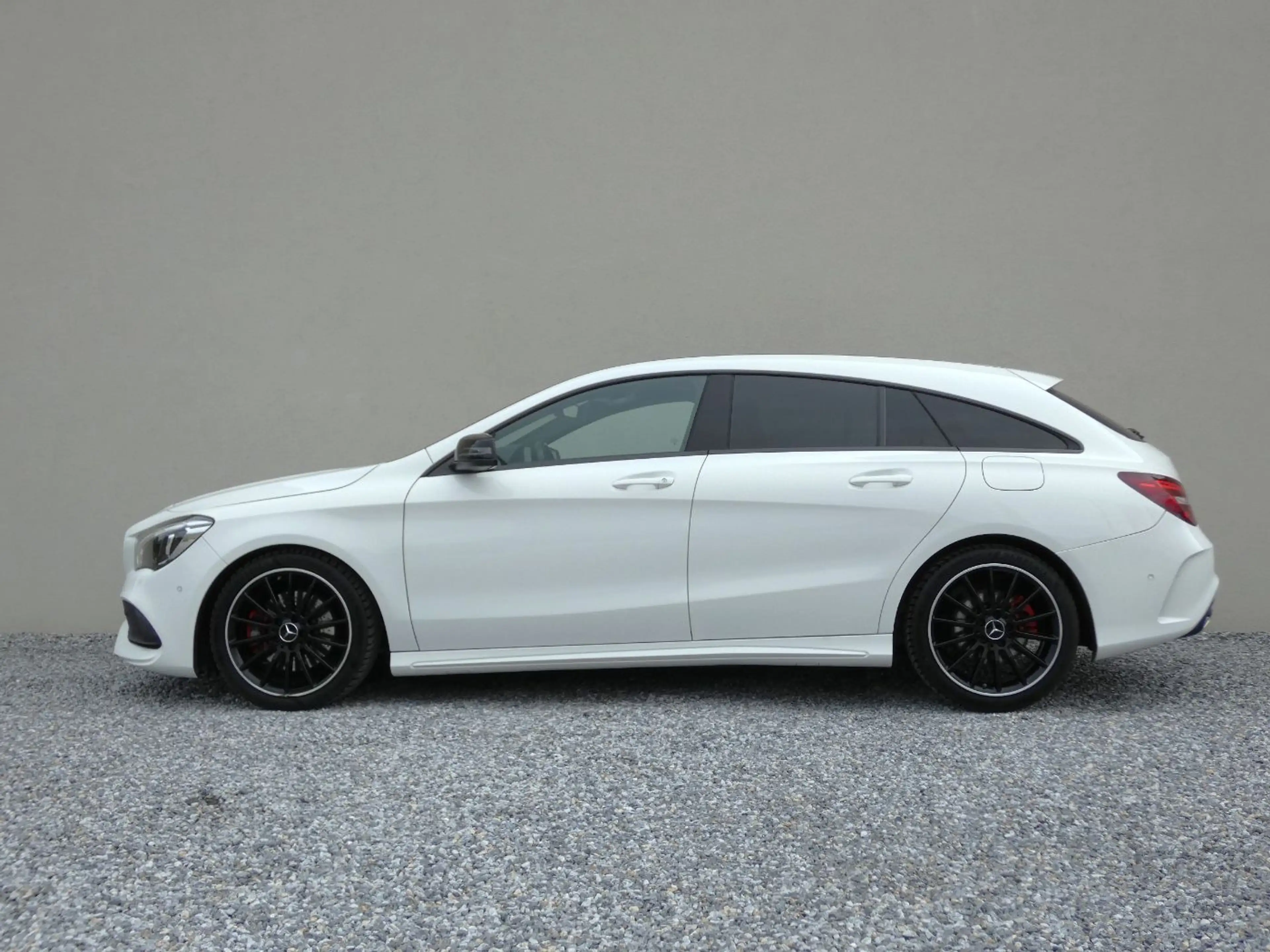 Mercedes-Benz CLA 220 d 4M SB AMG +Night+AUT+RFK+PDC+LED+SHZ — photo 9