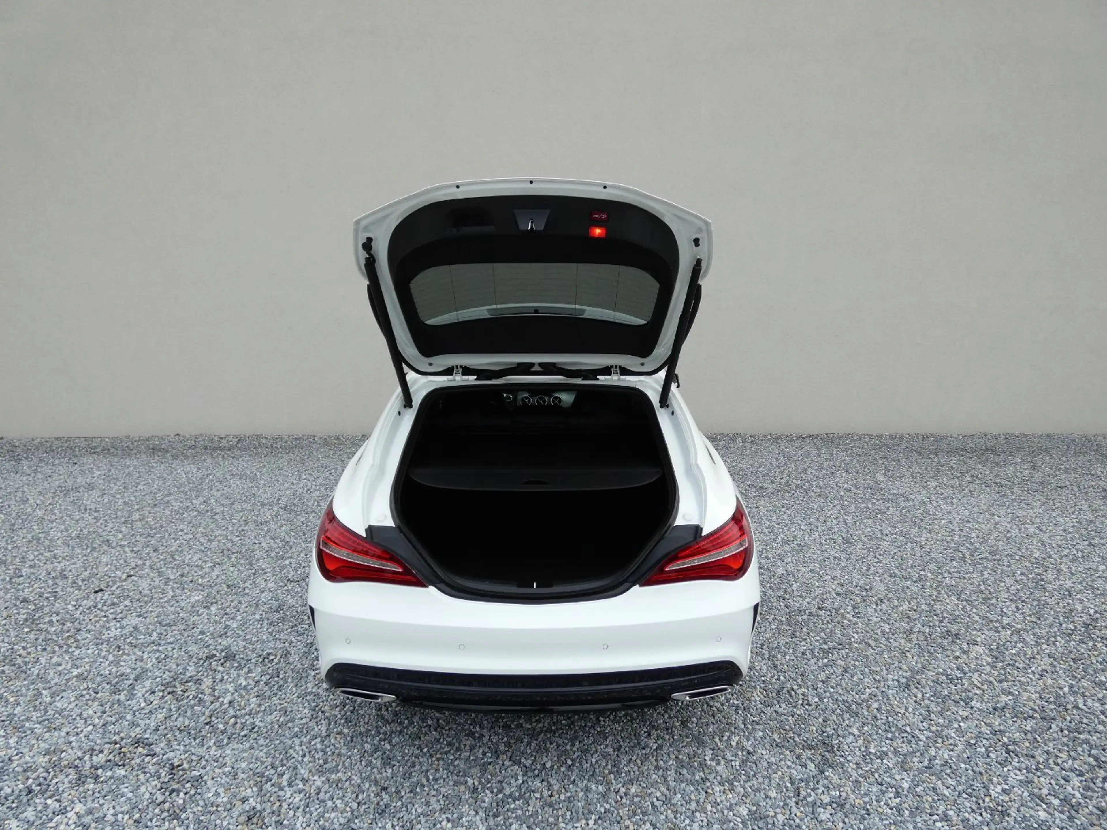 Mercedes-Benz CLA 220 d 4M SB AMG +Night+AUT+RFK+PDC+LED+SHZ — photo 10