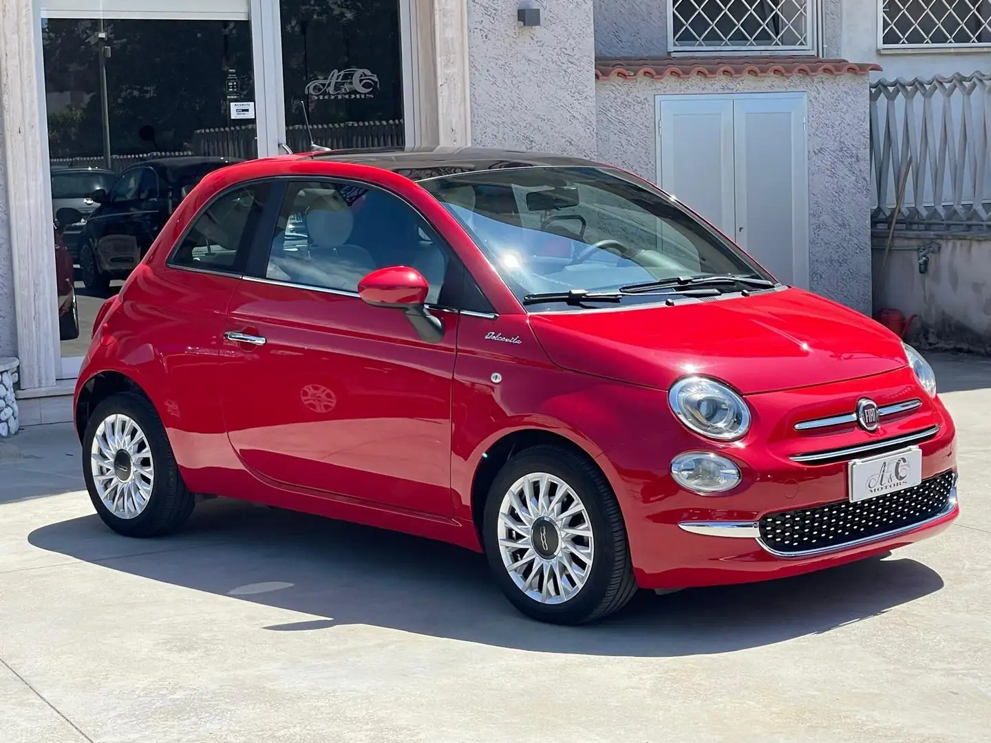Fiat 500 1.0 Hybrid Dolcevita Rouge - 1