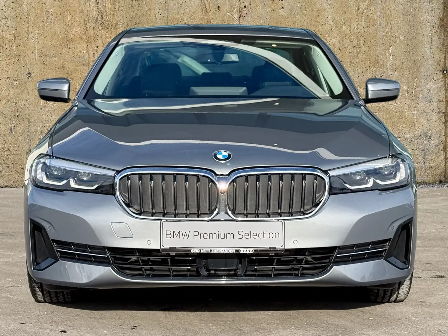 BMW 530 d xDrive Grau - 2