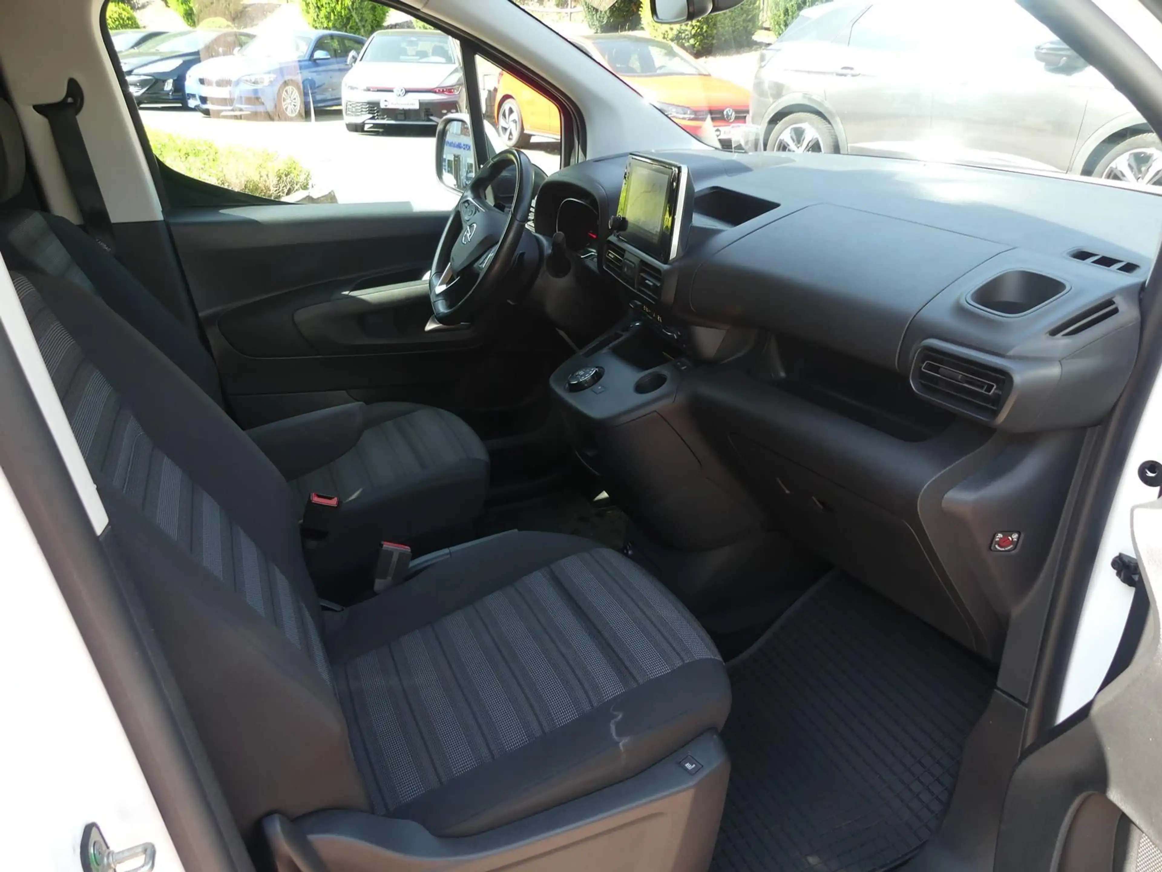 Opel Combo Life *1.5*Kamera*PDC*USB*HUD*SHZ*Klimaauto — photo 12