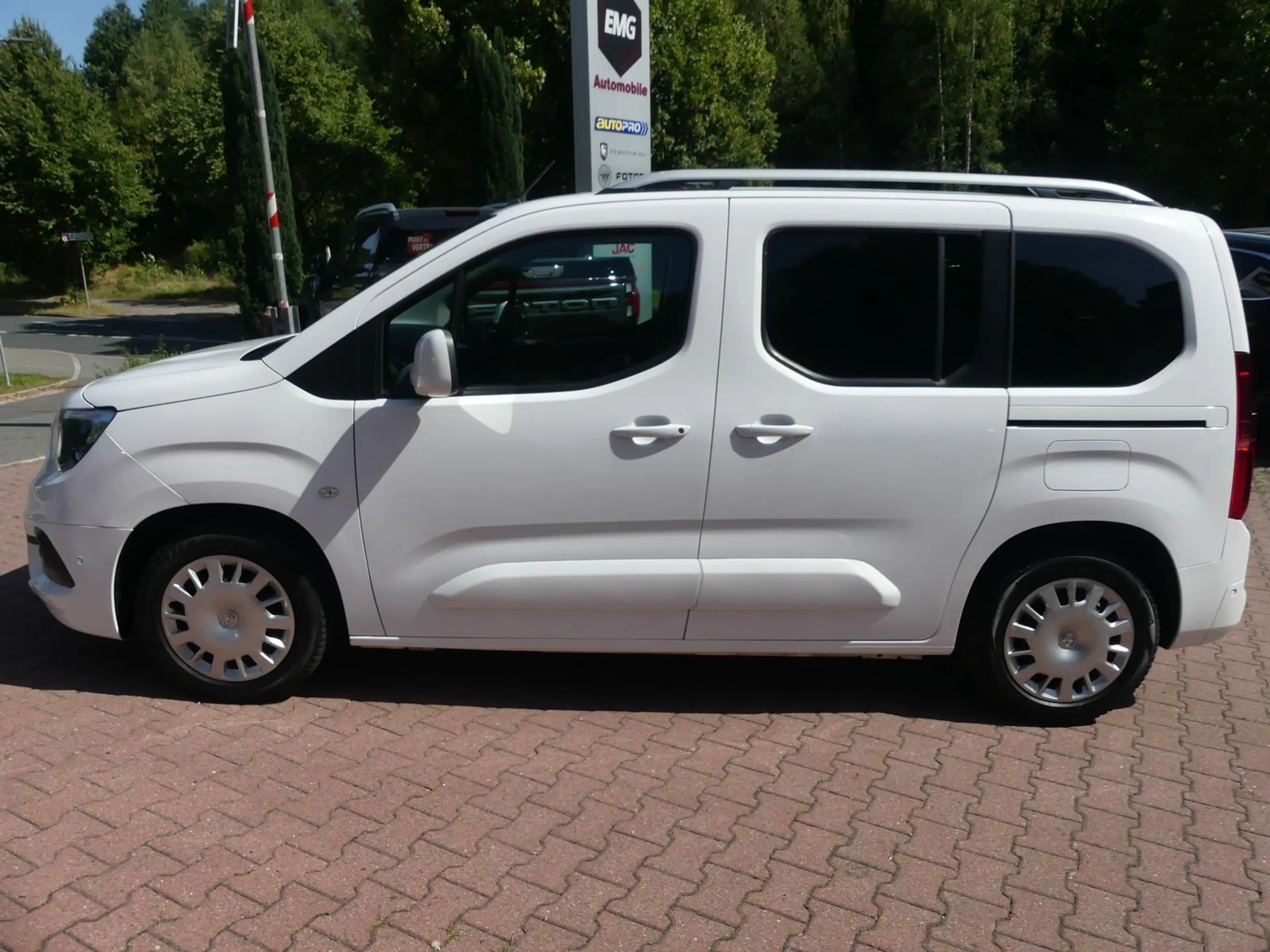 Opel Combo Life *1.5*Kamera*PDC*USB*HUD*SHZ*Klimaauto — photo 8