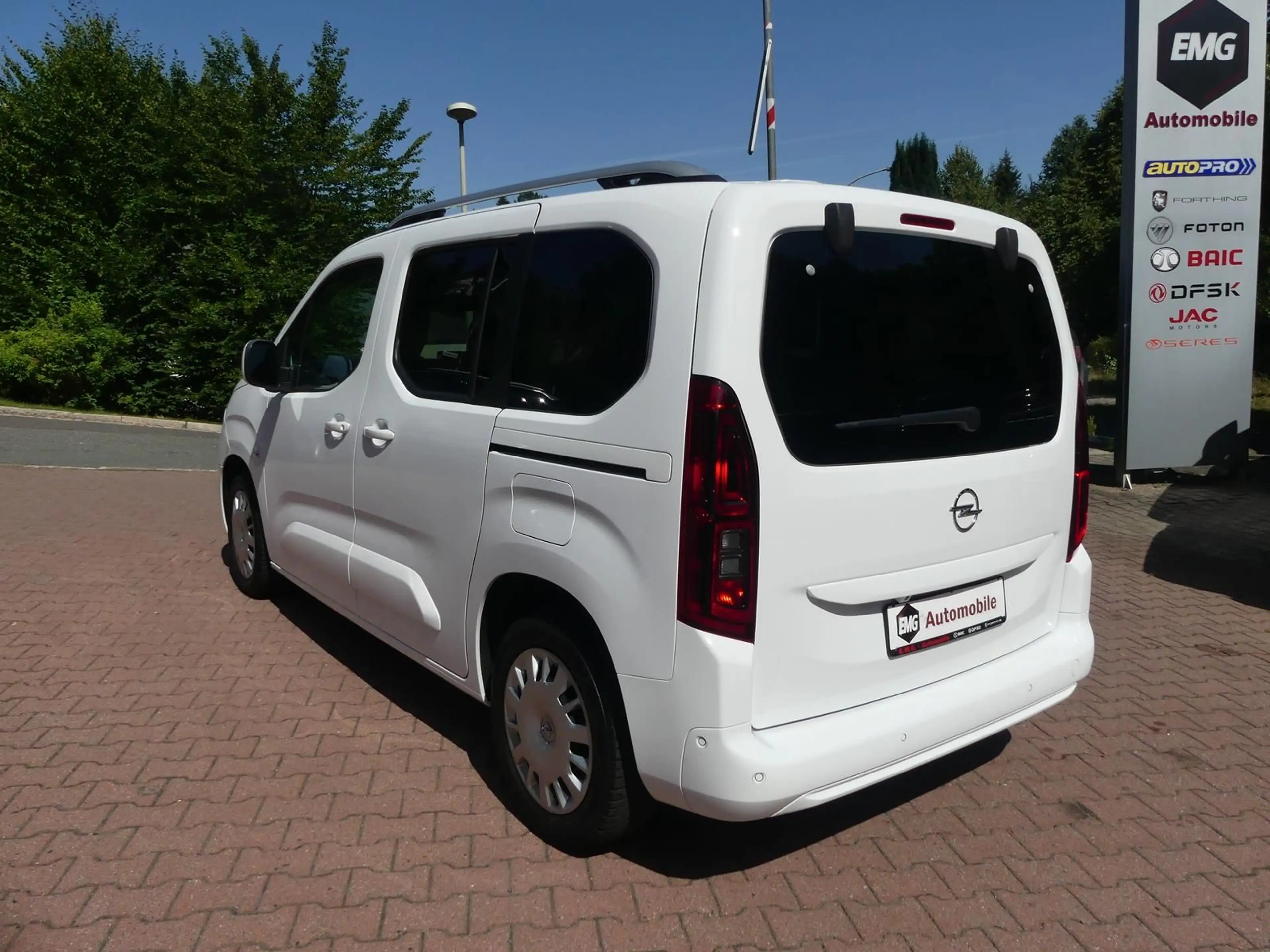 Opel Combo Life *1.5*Kamera*PDC*USB*HUD*SHZ*Klimaauto — photo 7