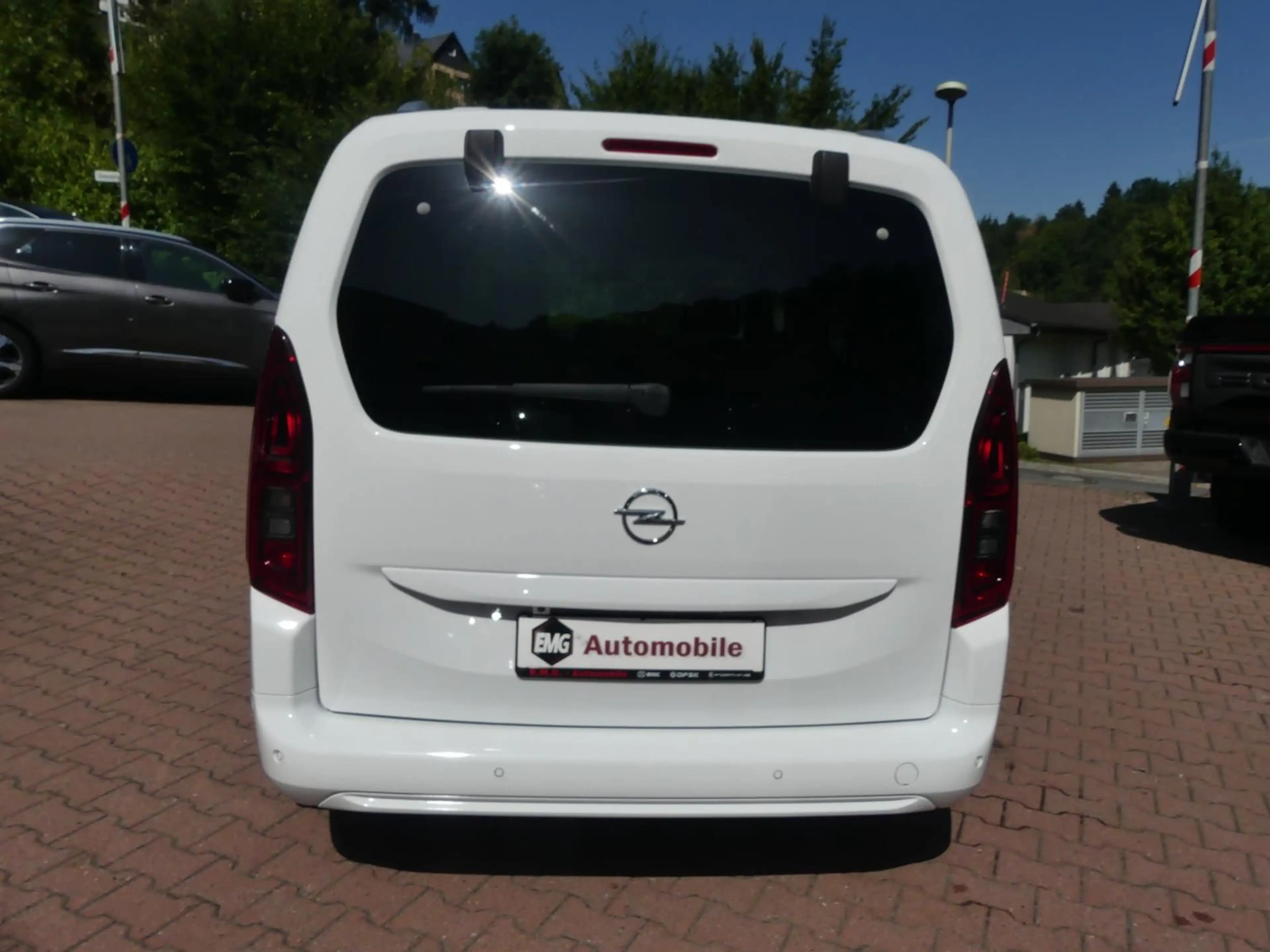 Opel Combo Life *1.5*Kamera*PDC*USB*HUD*SHZ*Klimaauto — photo 6